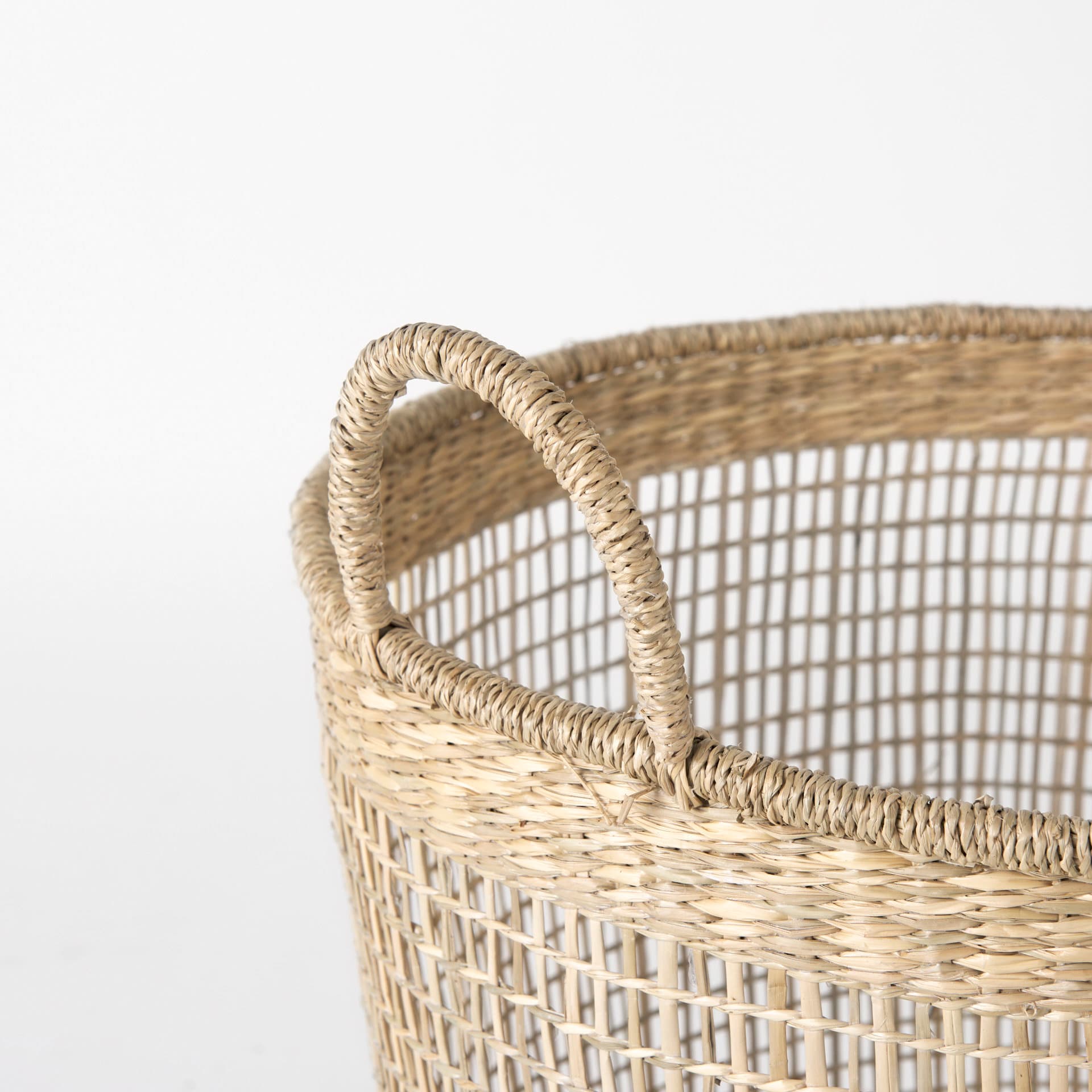 Bowie 19.7L x 19.7W x 19.7H (Set of 3) Medium Brown Seagrass Round Basket W/ Handles — product photograph