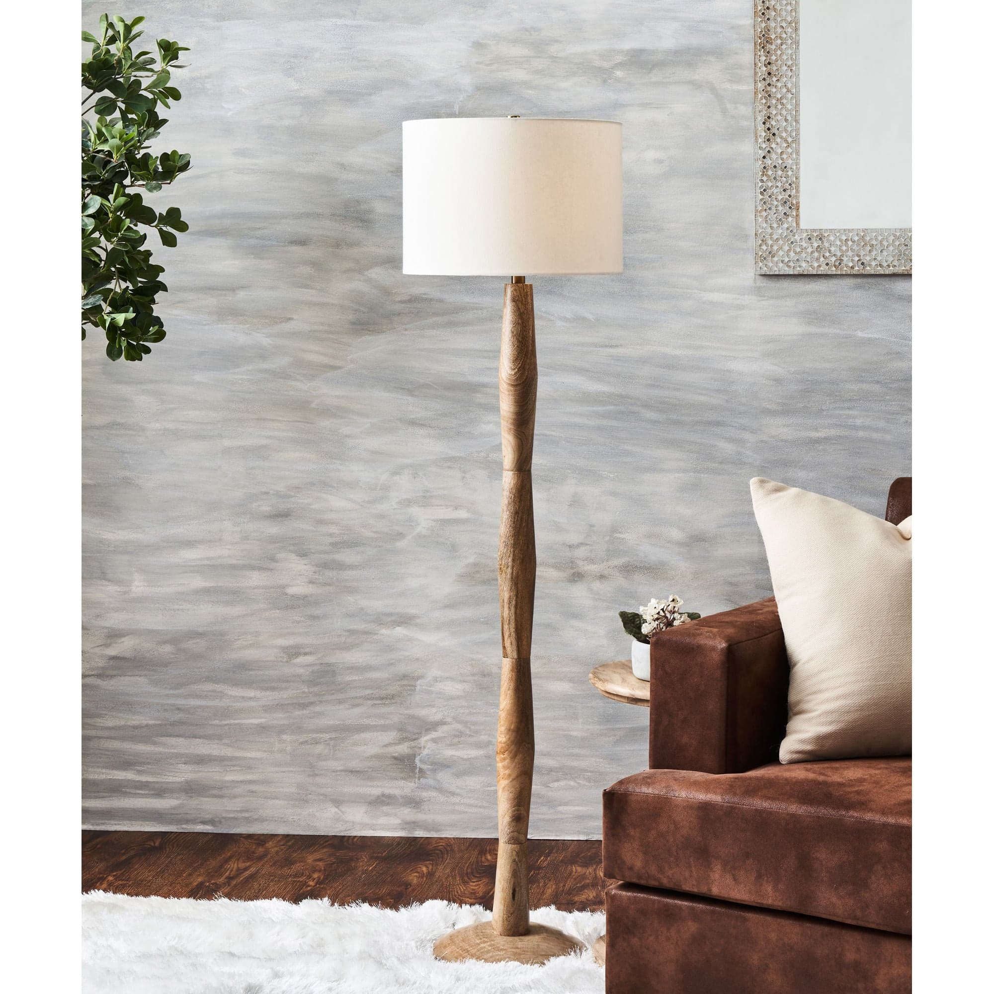 Connelly — product photograph