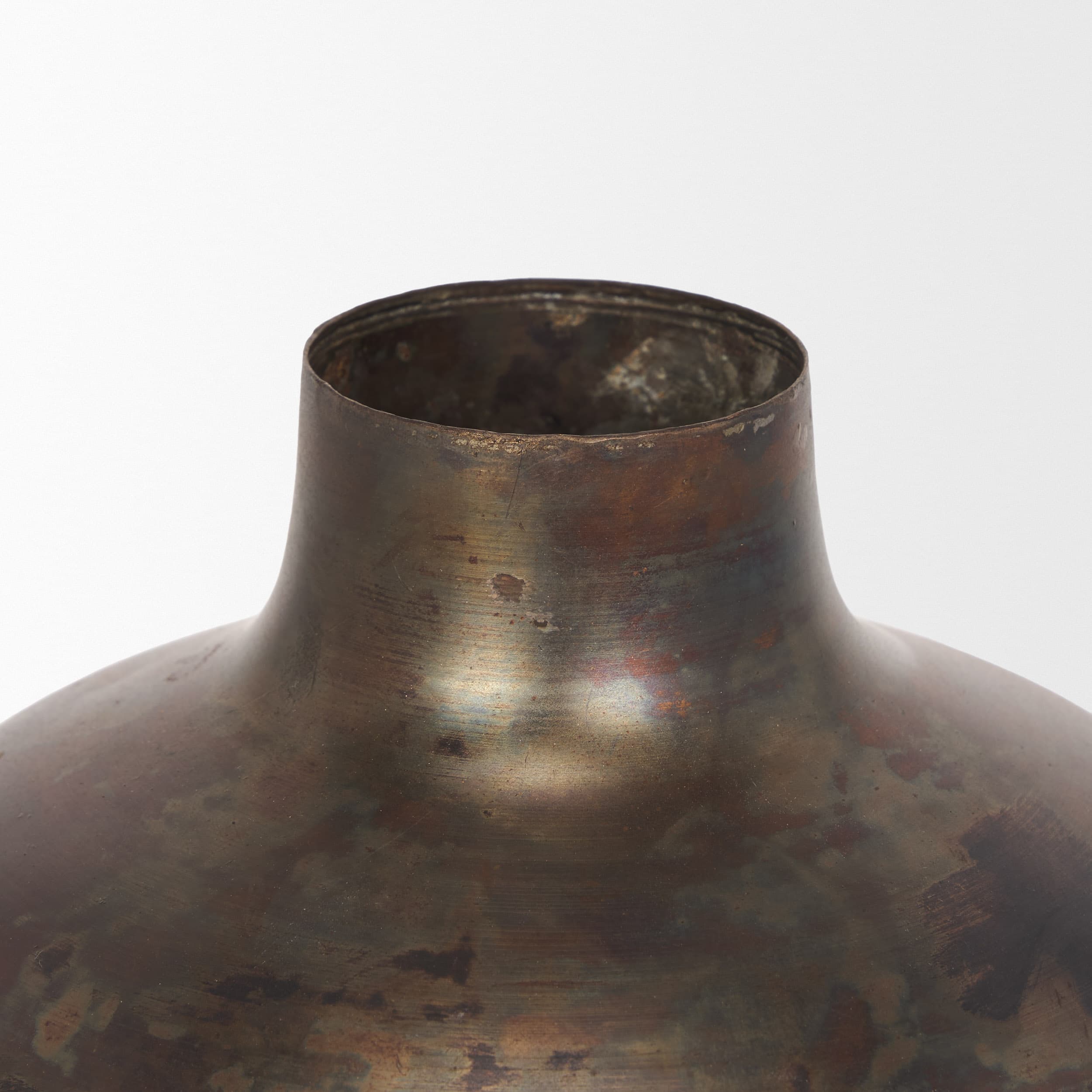 Daya Medium Antiqued Gold Metal Vase — product photograph