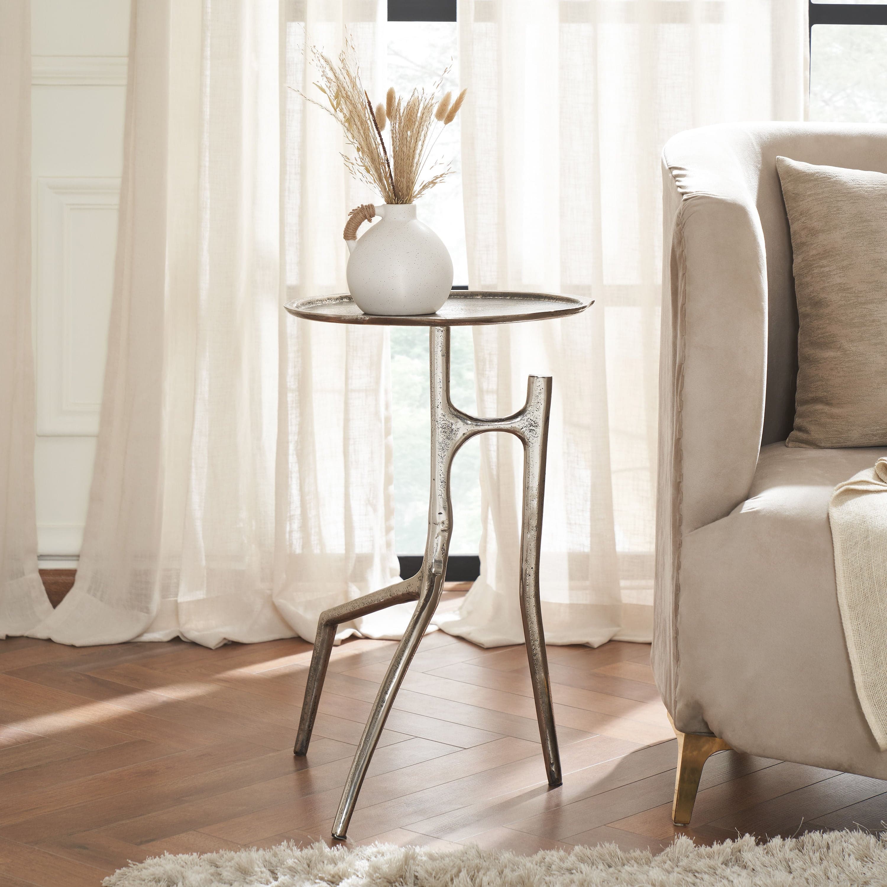 Tosco — product photograph