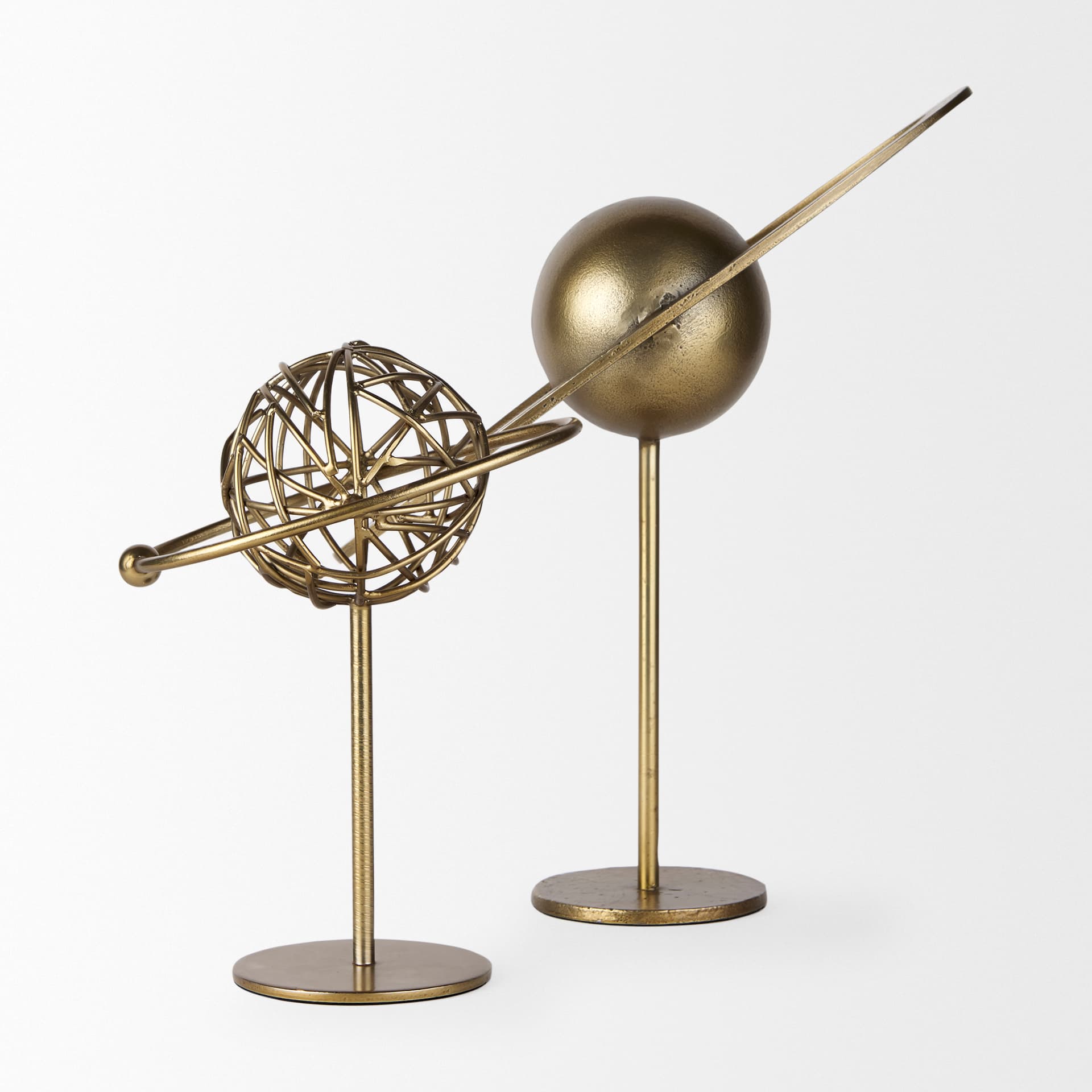 Atlas 10.0L x 8.0W x 12.0H Gold Metal Solar System Ornament — product photograph