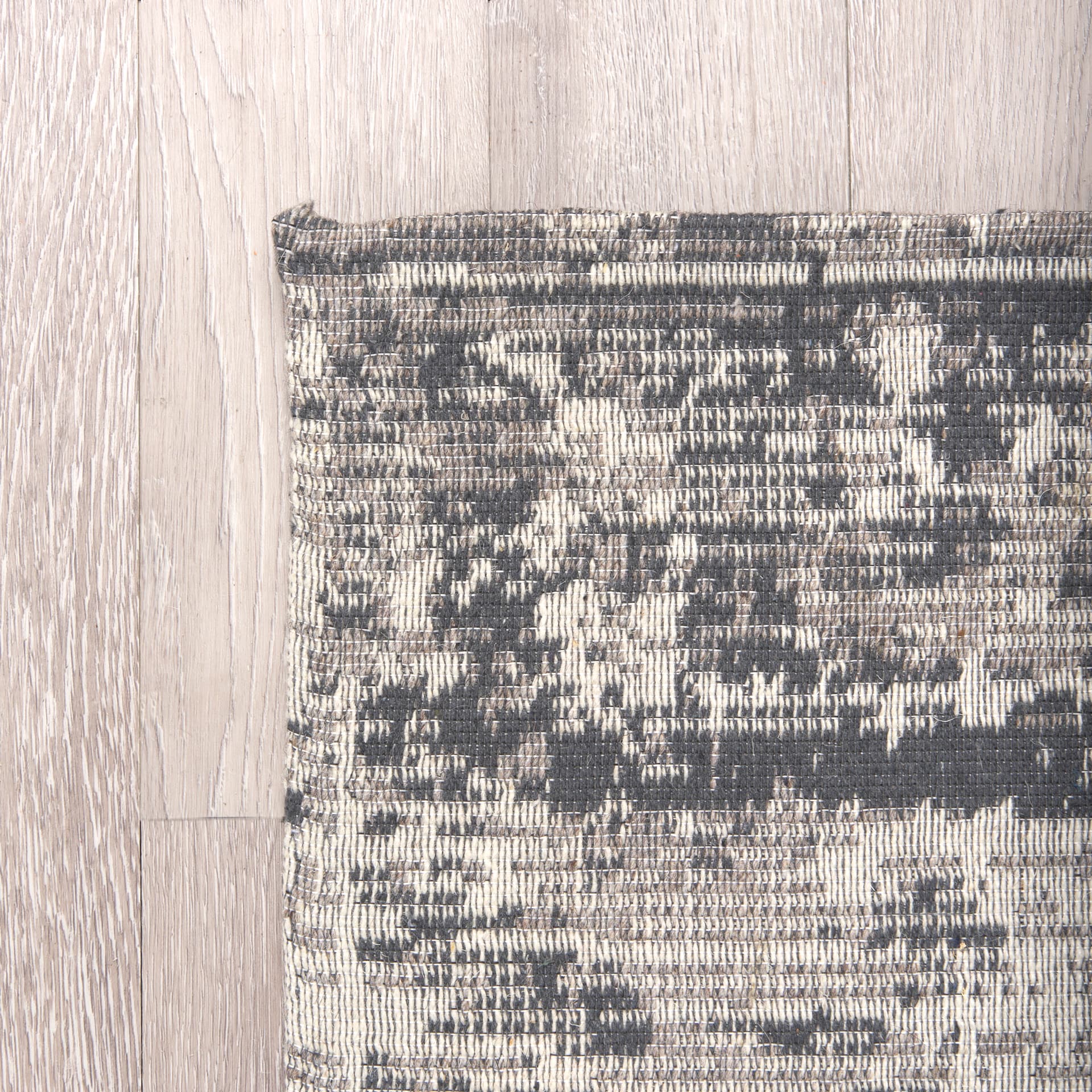 Greyson 8 x 10 Gray Wool and Polyester Area Rug — product photograph