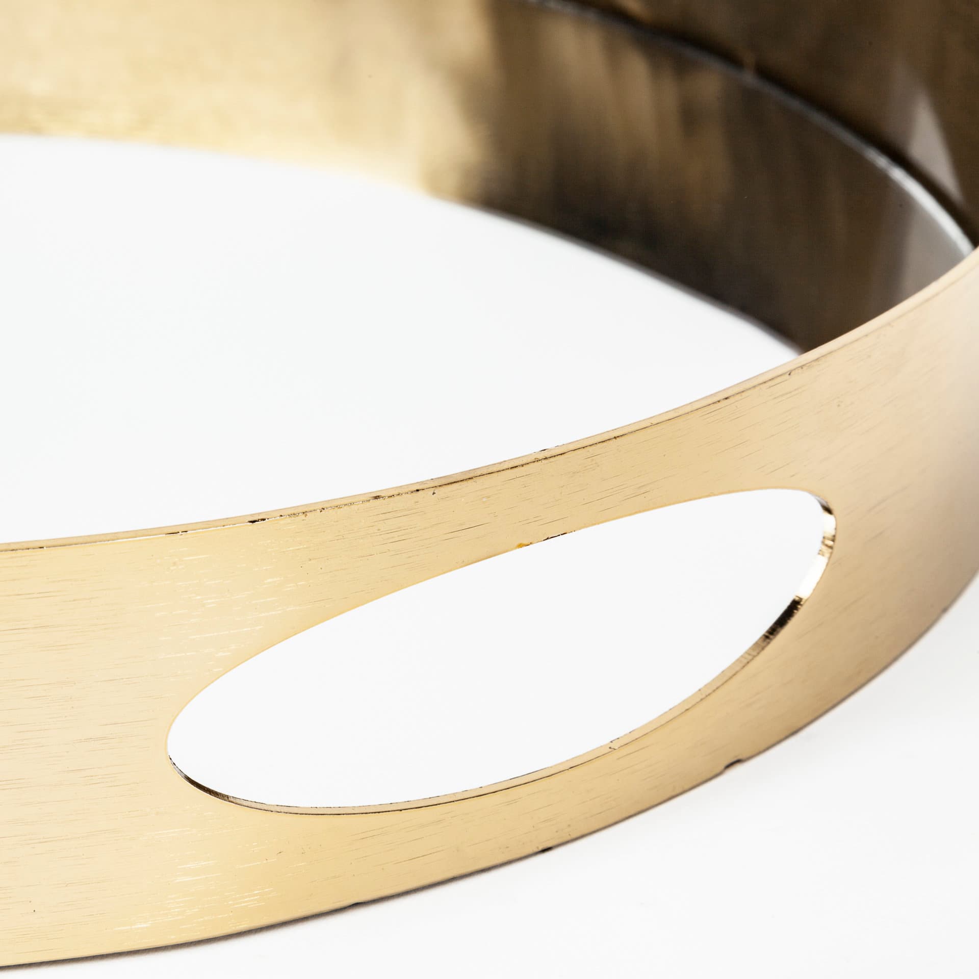 Serkis 15L x 15W Gold Metal Mirrored Base Round Tray — product photograph