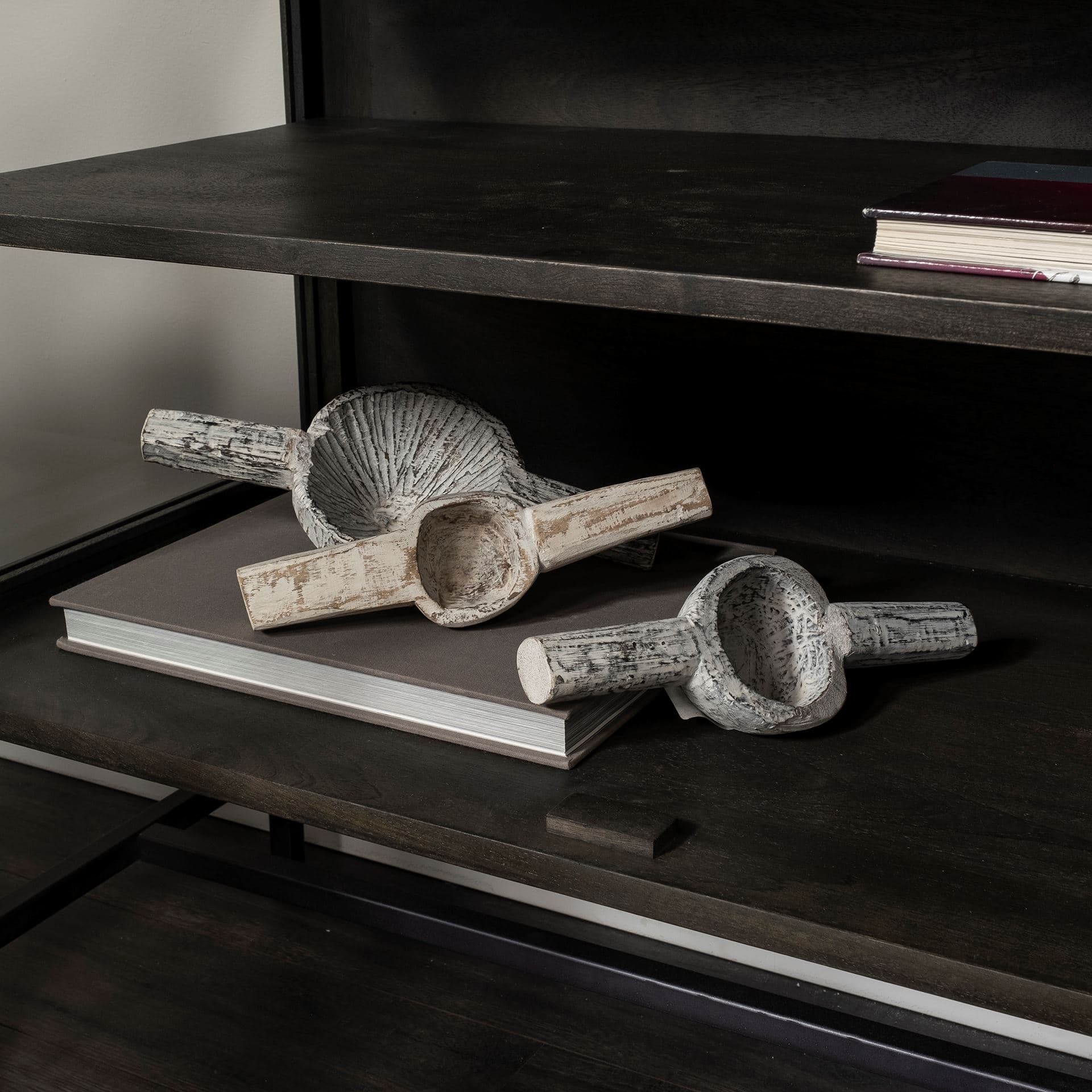 Oro (Set of 3) White Tribal Inspired Measuring Cups — product photograph