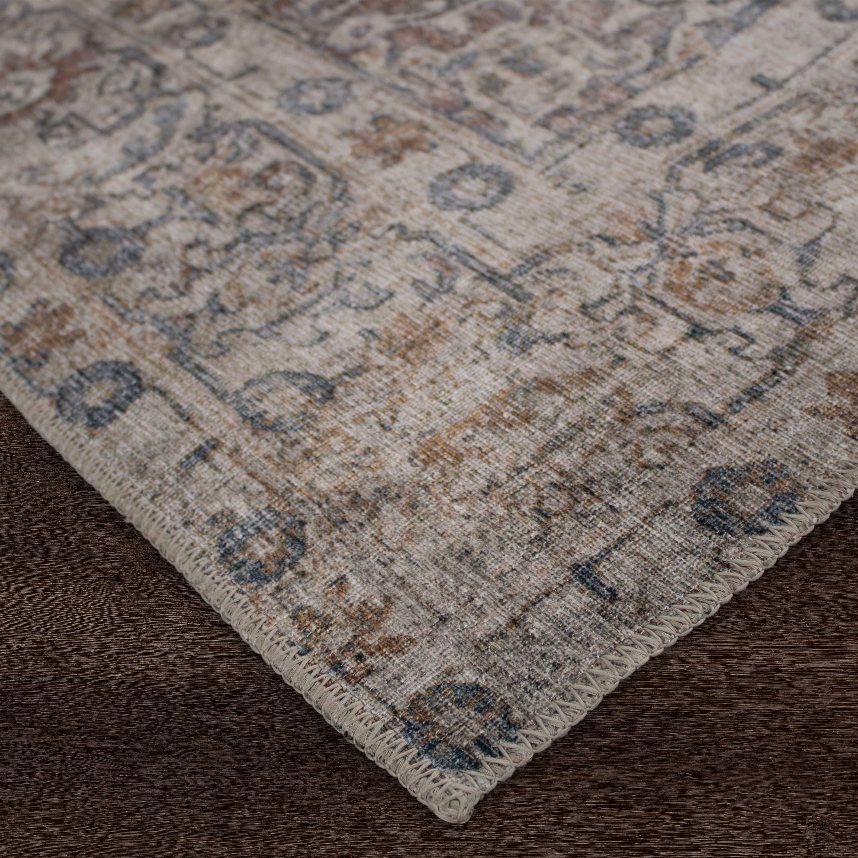 Chloe — product photograph