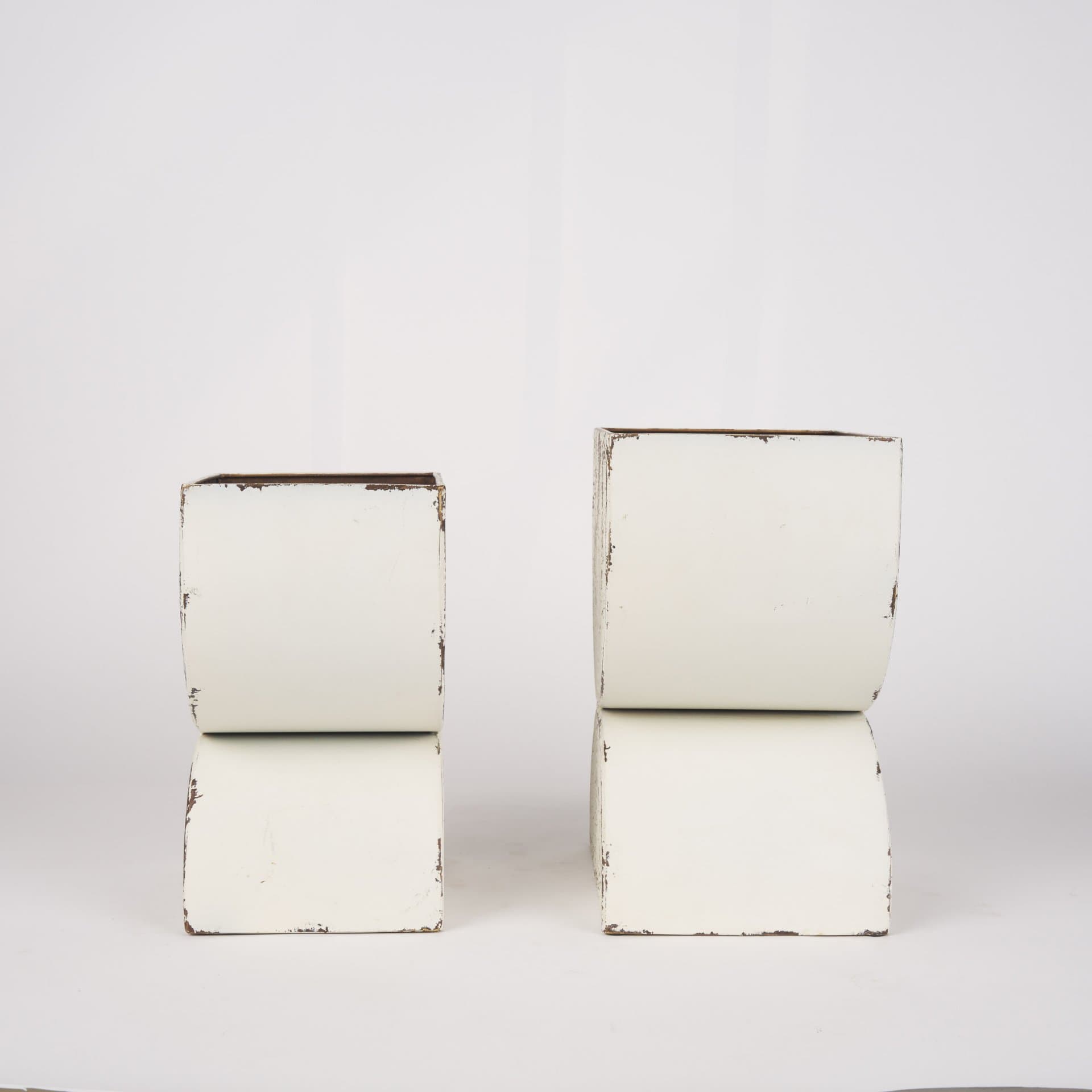 Medina Off White w/ Gold Antiquing Tall Metal Planters (Set of 2) — product photograph