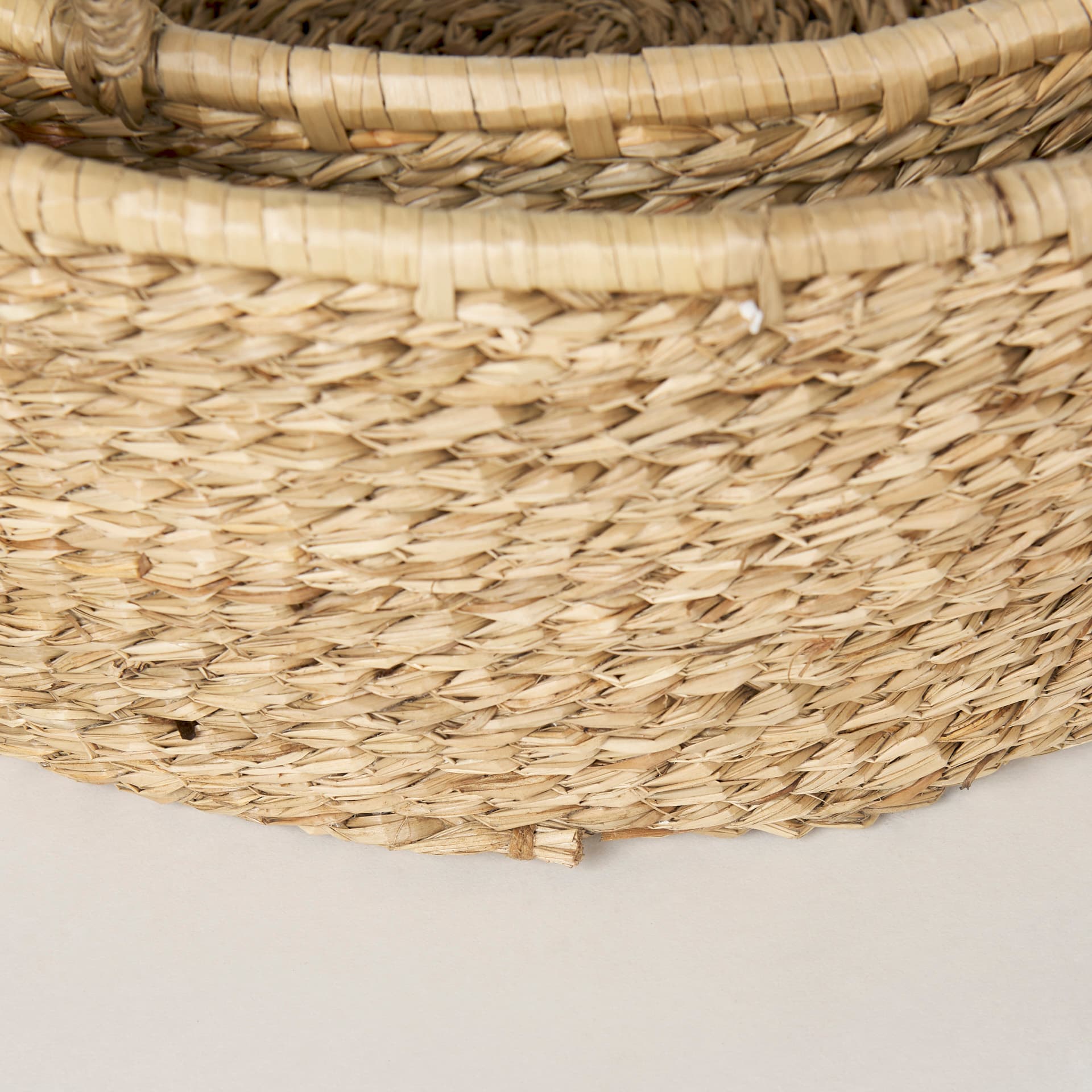 Ayanna Set of 2 Deep Nesting Seagrass Baskets w/ Handles — product photograph