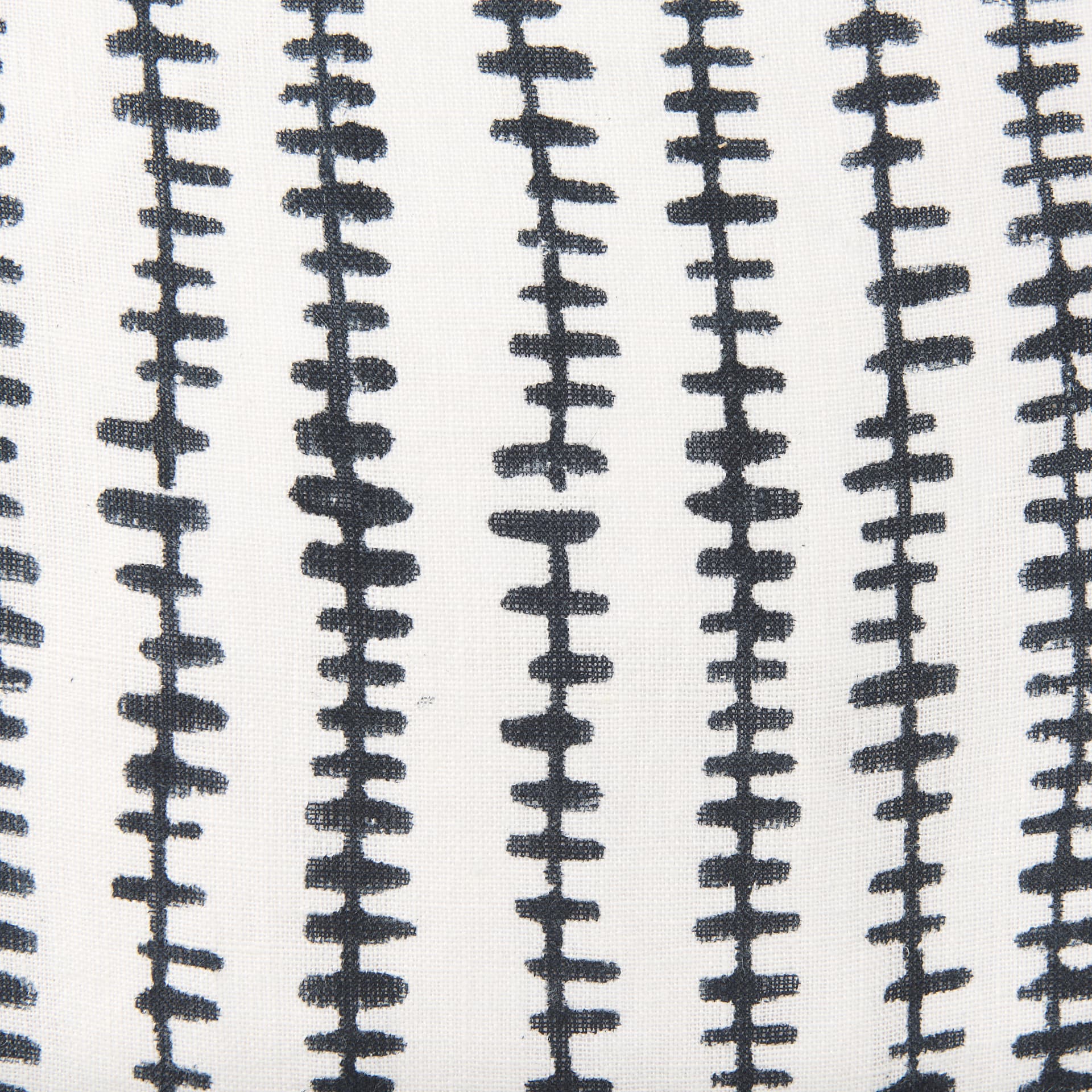 Jenna 22x22 Cream w/ Black Print Linen Square Decorative Pillow Cover — product photograph