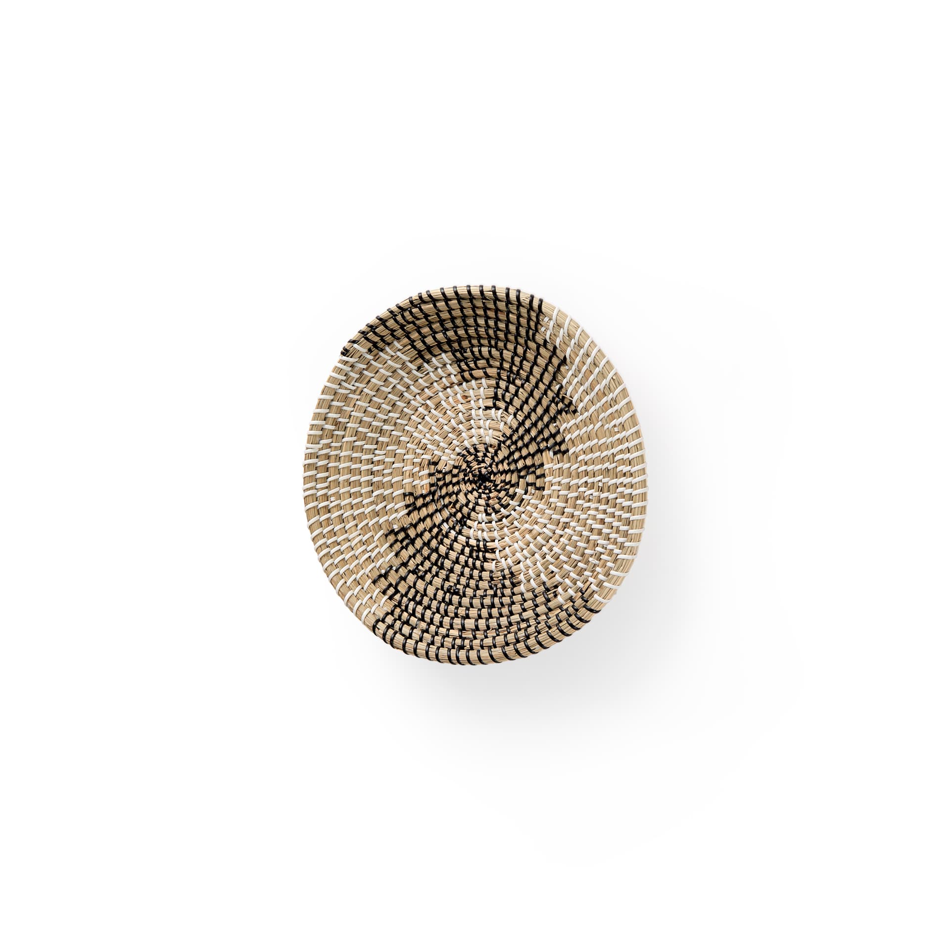 Luna 12.0L x 12.0W x 2.0H Light Brown Seagrass Round Wall Hanging Plate — product photograph