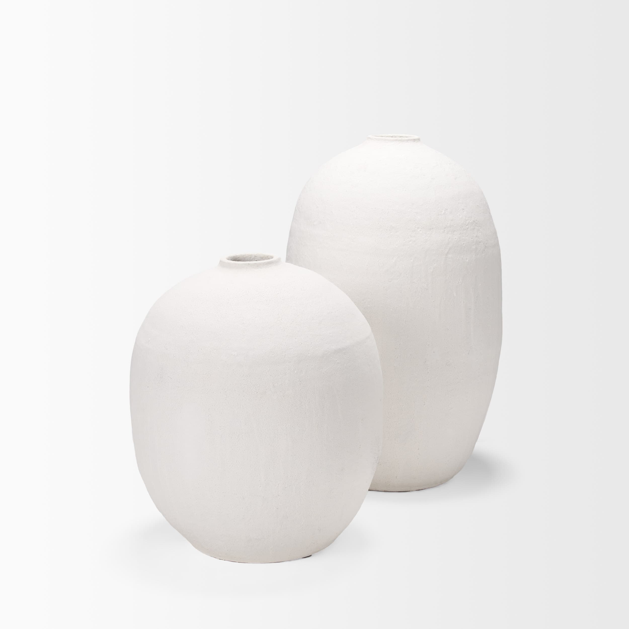 Karakum II Large White Textured Ceramic Vase — product photograph