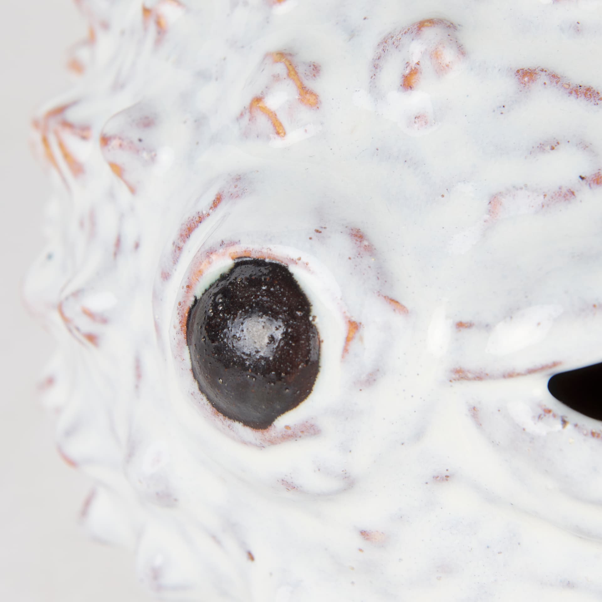 Spike II (Large) 10L x 6W Off-White Ceramic Puffer Fish — product photograph