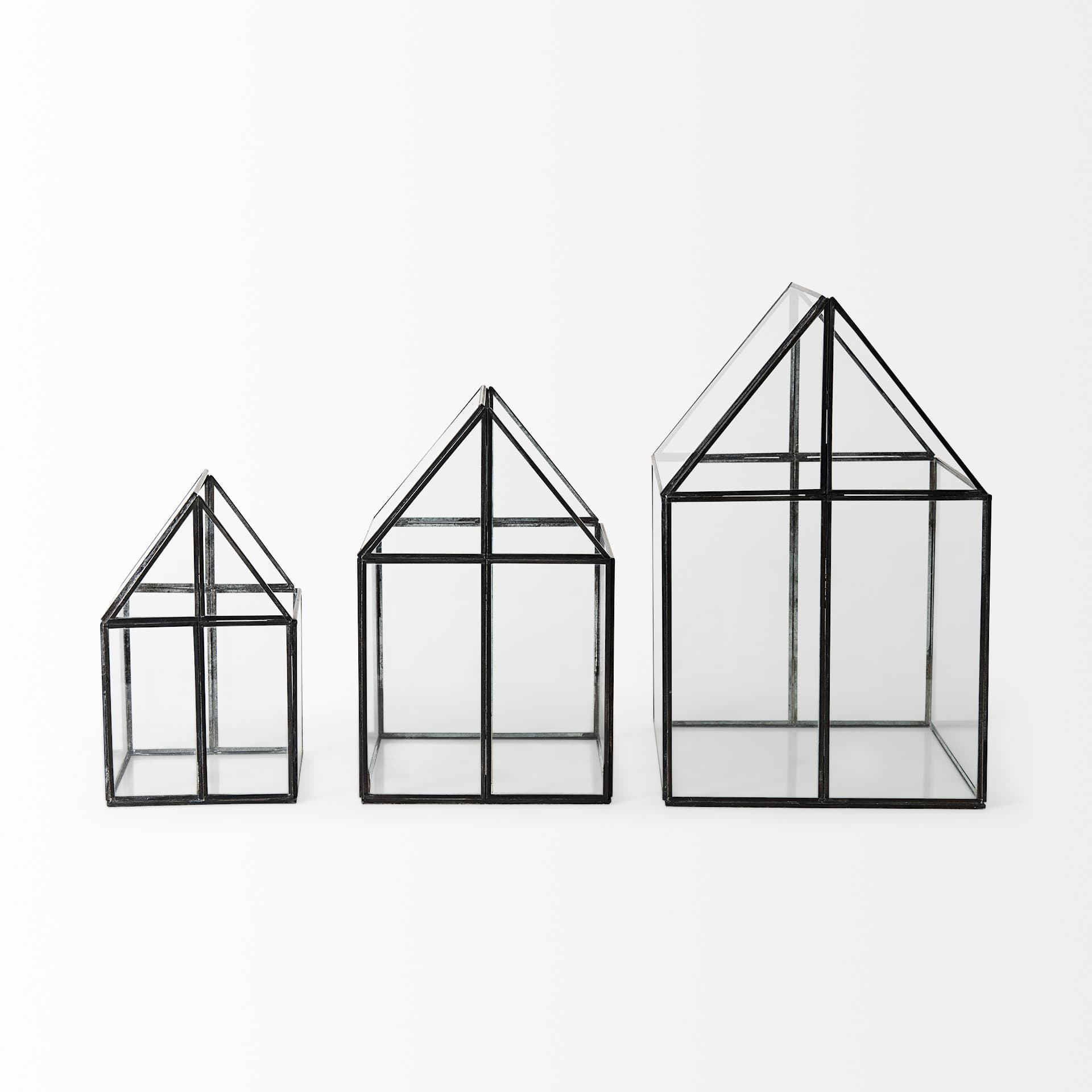 Sikes (Large) 10L x 10W x 16H Hut Terrarium W/Glass Base — product photograph