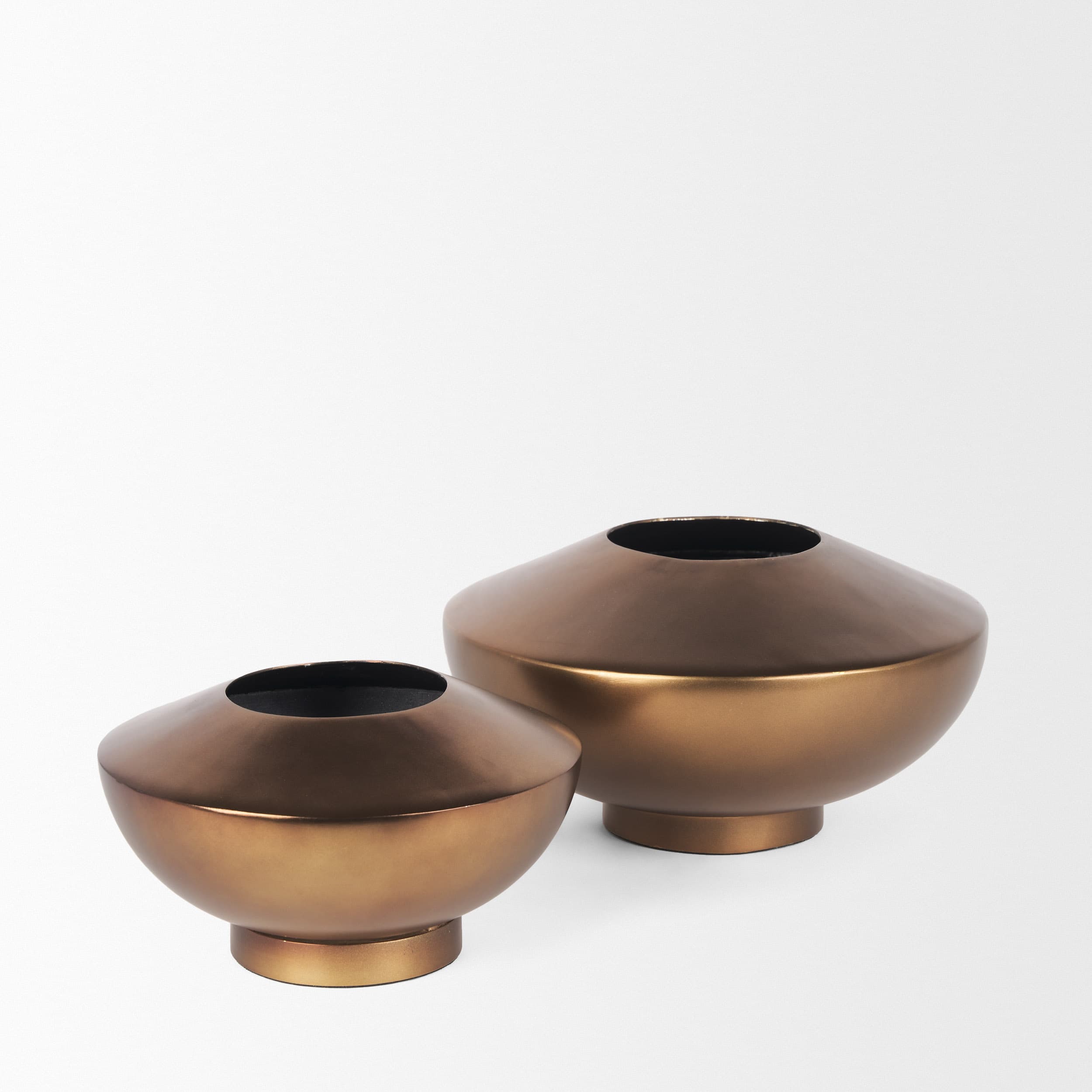 Quiana Medium Textured Gold Metal Vase — product photograph