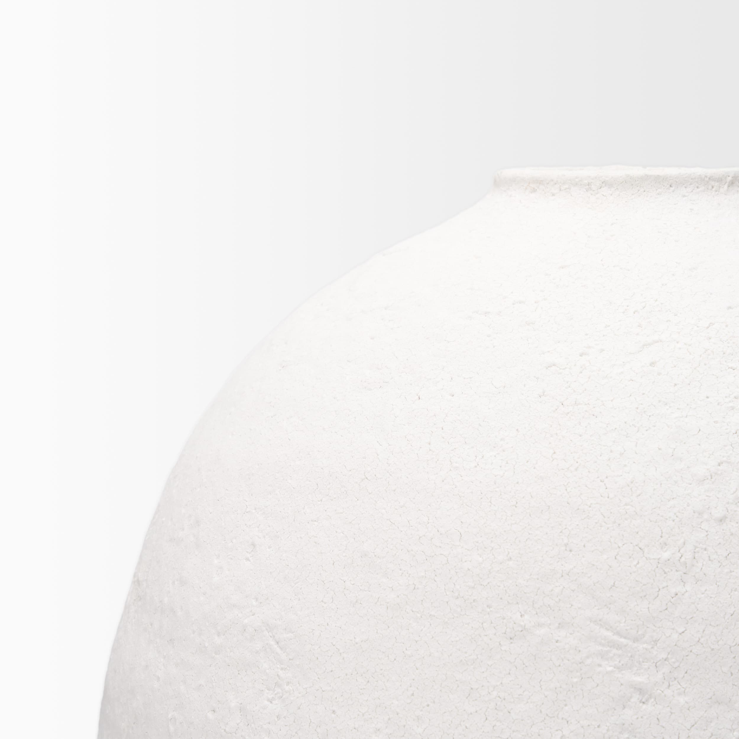 Karakum II Large White Textured Ceramic Vase — product photograph