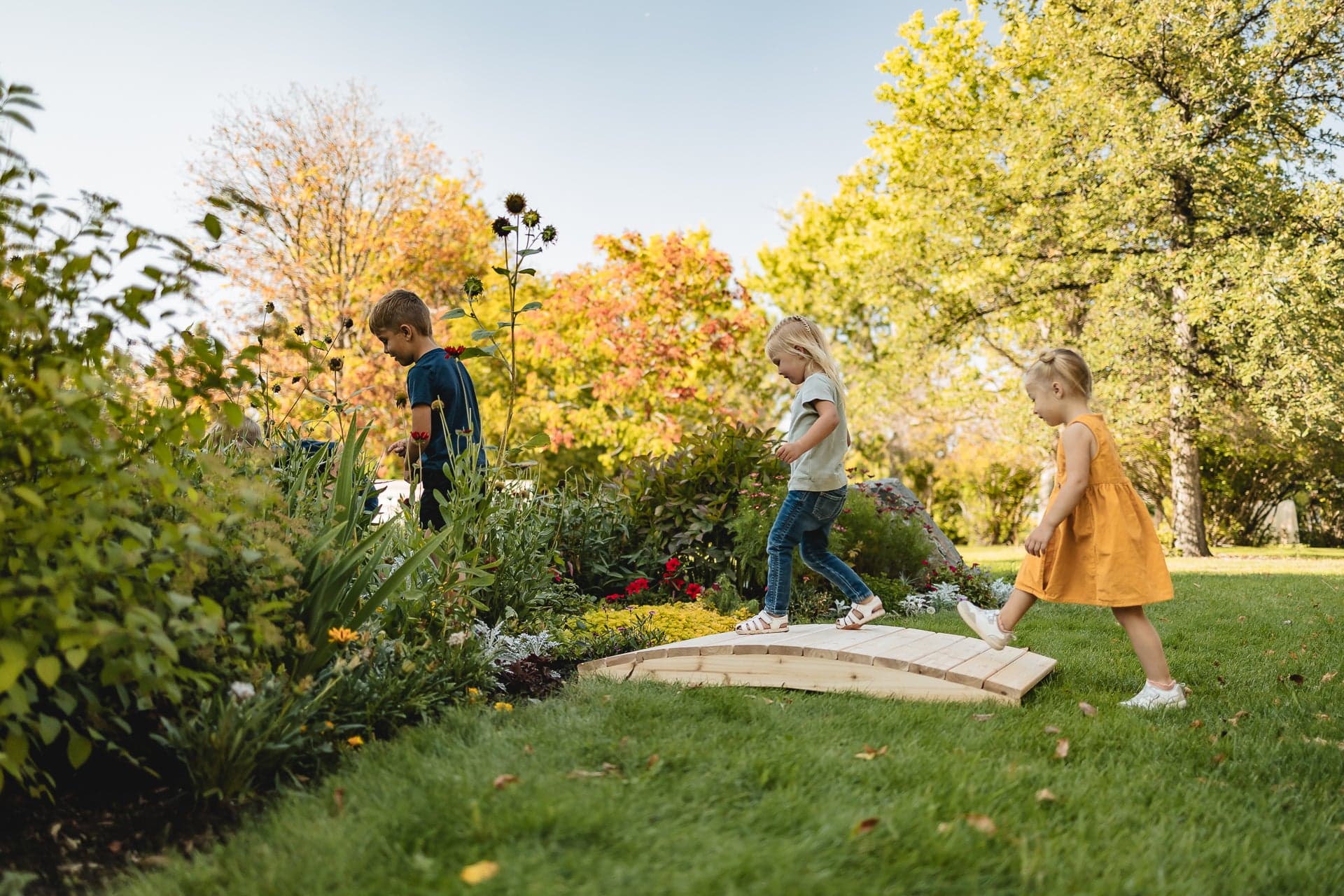 4-Ft Western Red Cedar Garden Bridge — product photograph
