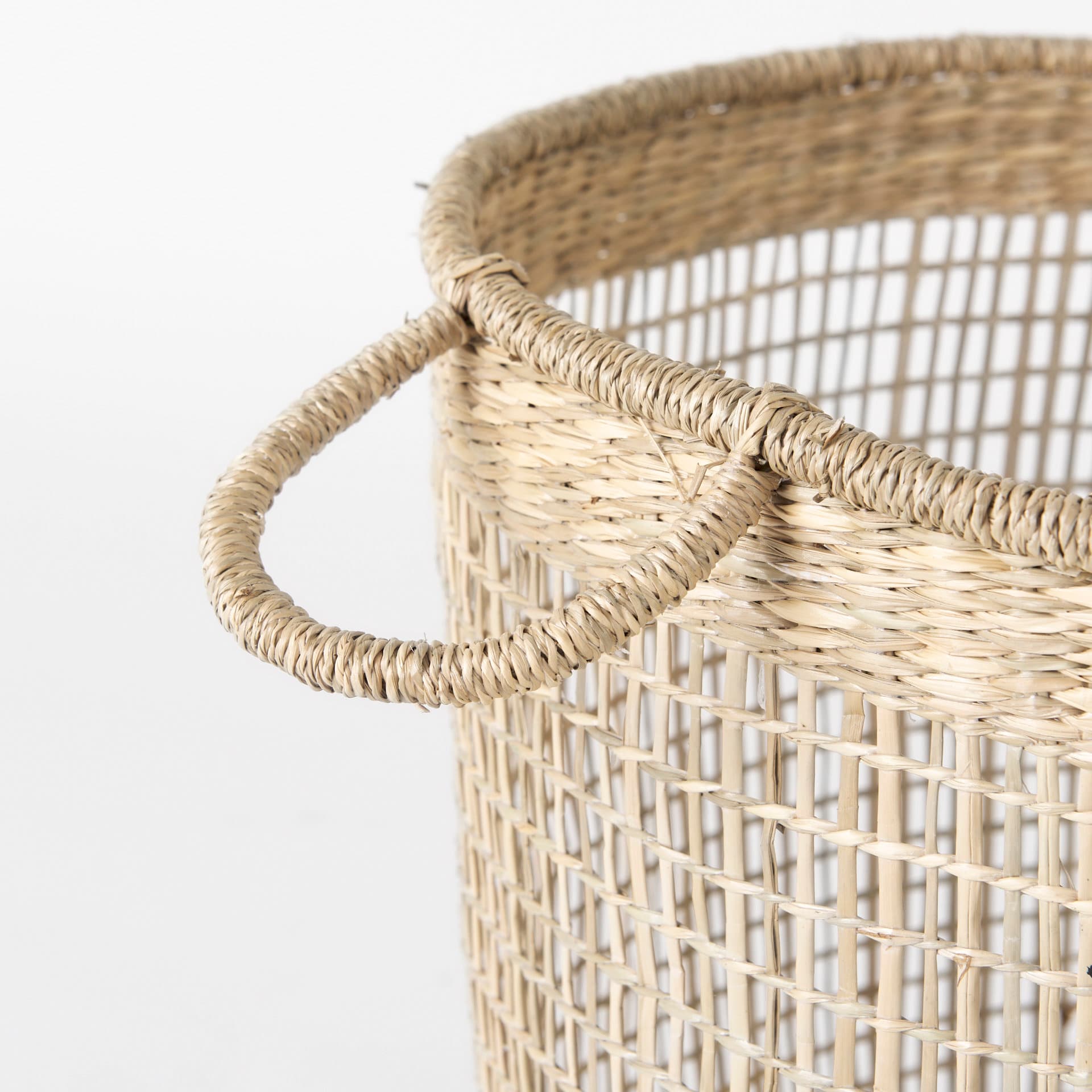 Bowie 19.7L x 19.7W x 19.7H (Set of 3) Medium Brown Seagrass Round Basket W/ Handles — product photograph