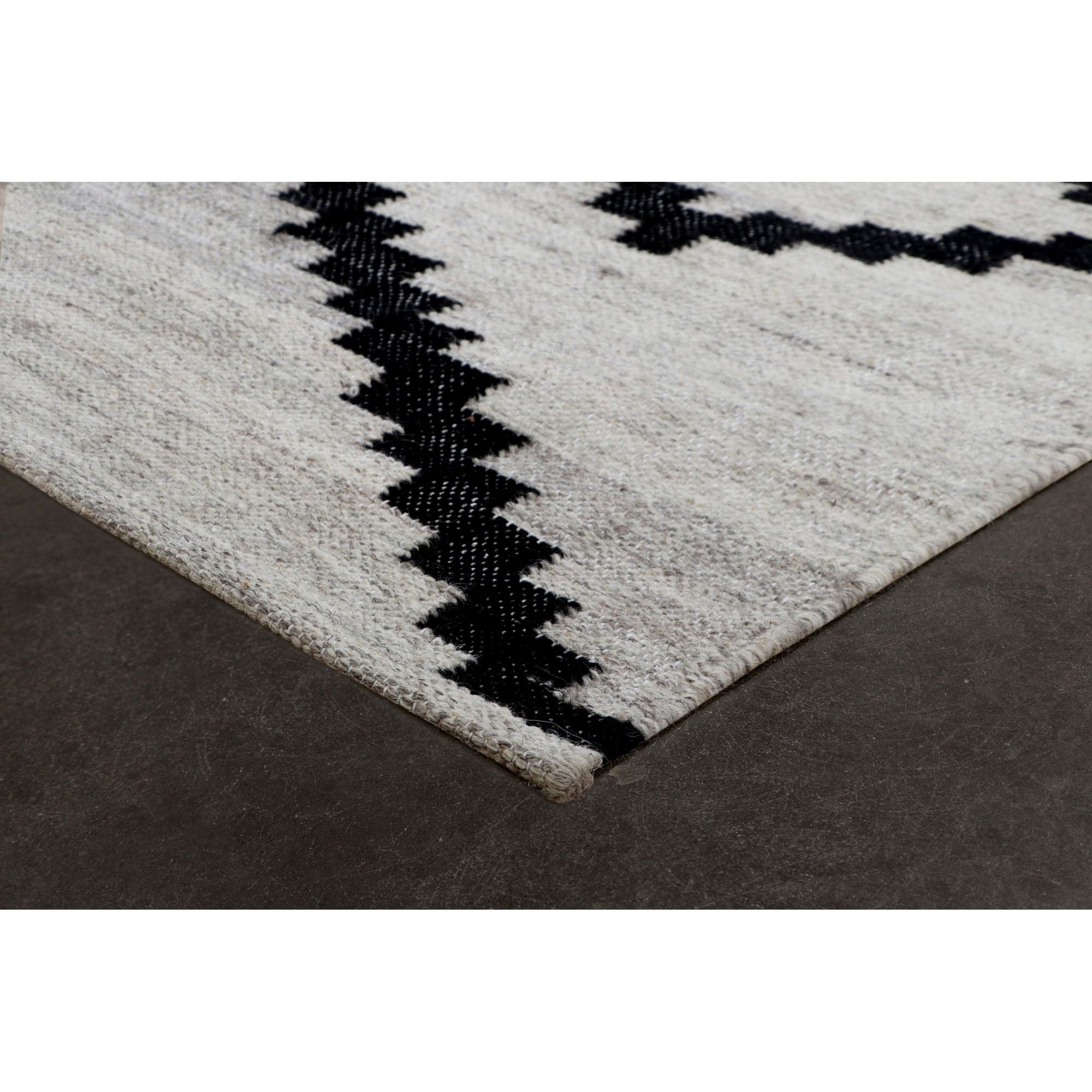 Zaatar — product photograph