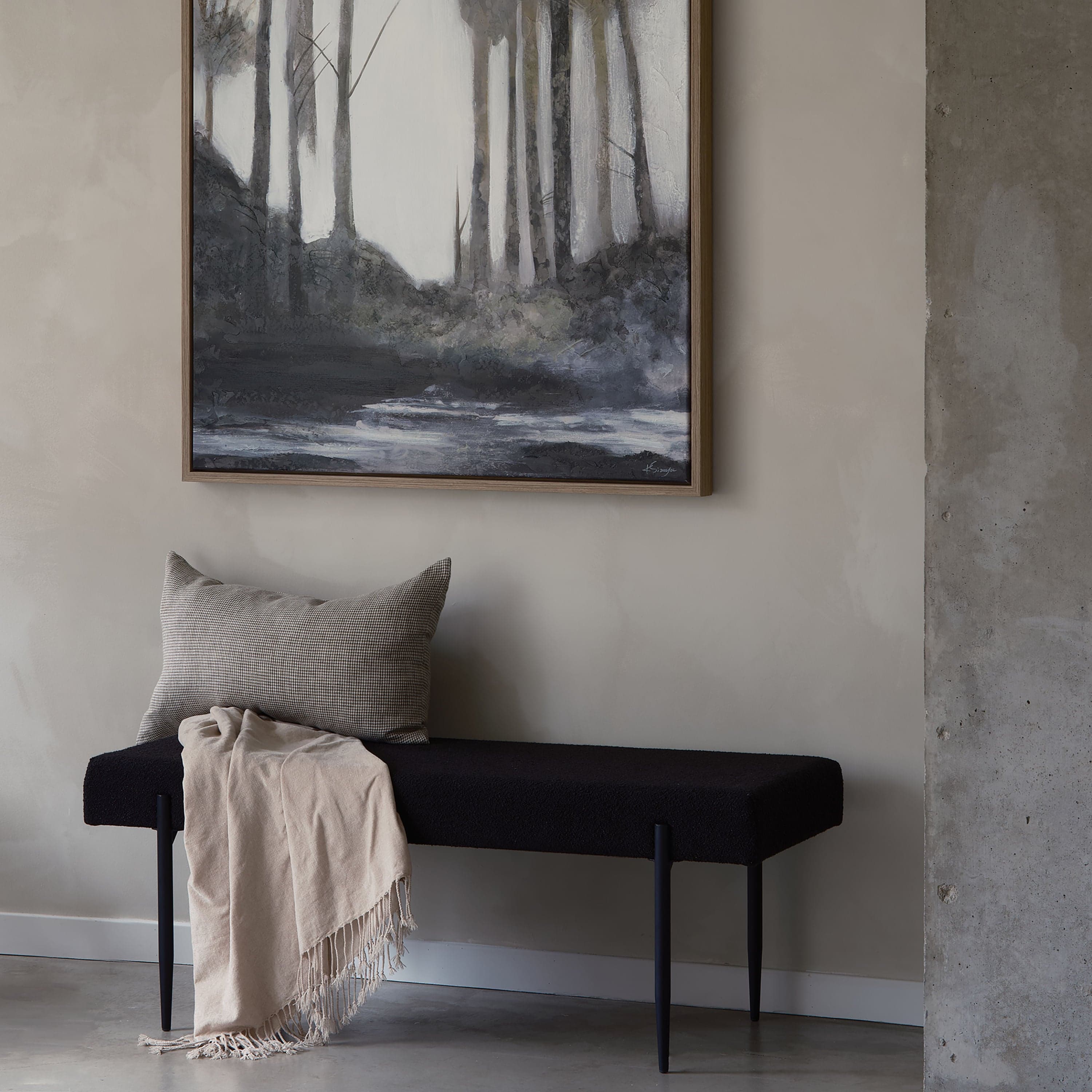 Lowe — product photograph