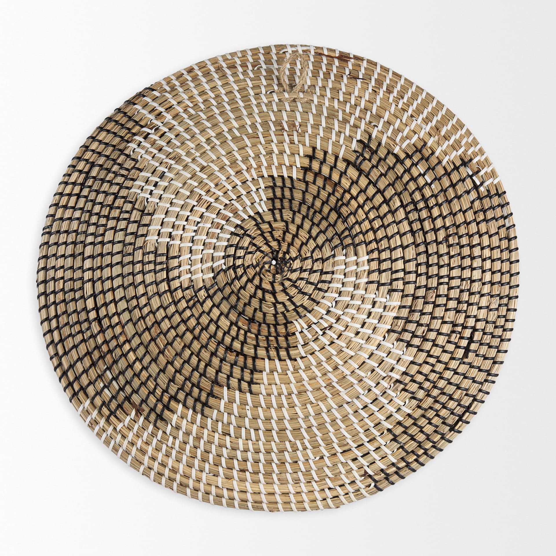 Luna 18.0L x 18.0W x 3.0H Large Light Brown Seagrass Round Wall Hanging Plate — product photograph