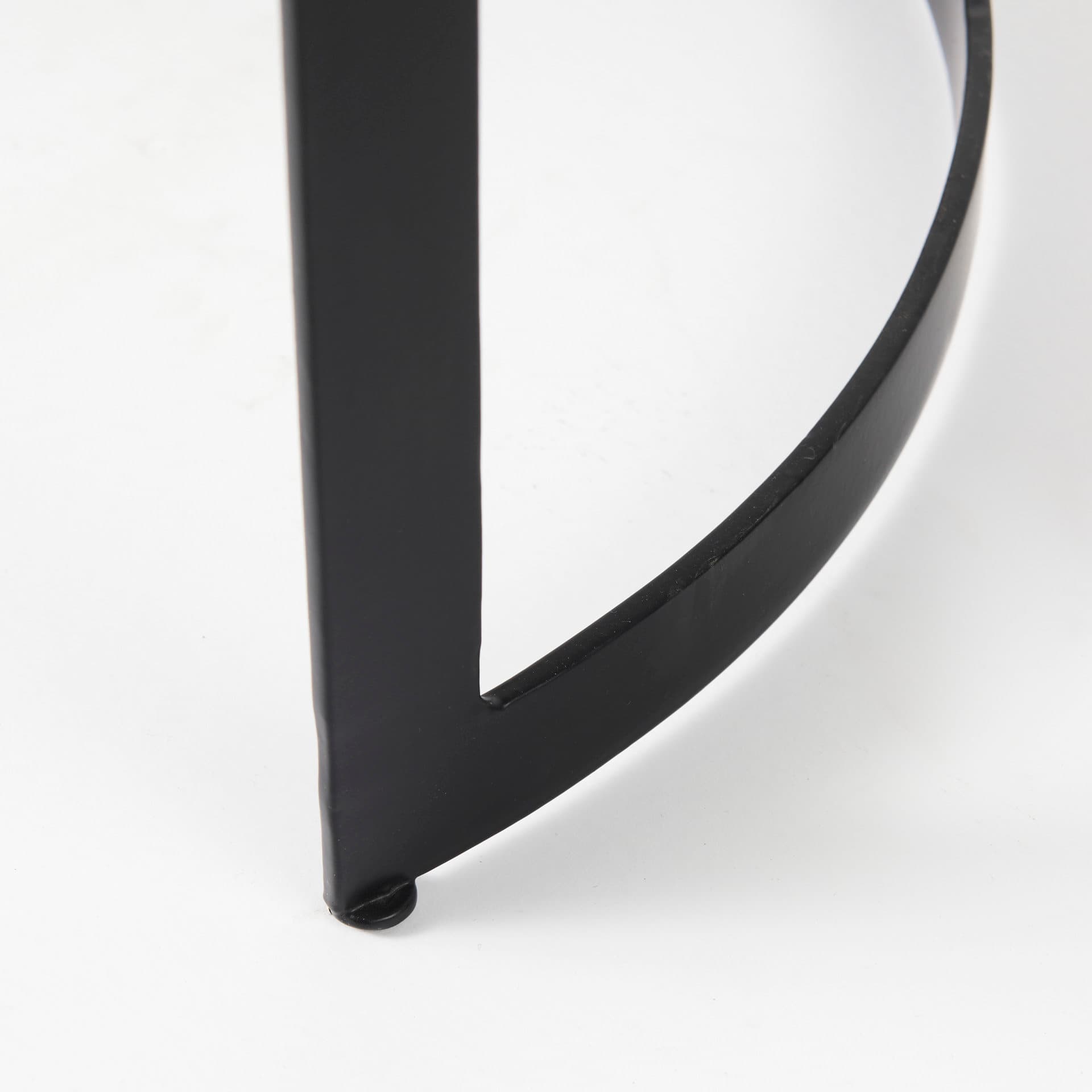 Aisley (Set of 2) 19.3L x 19.3W x 19H Light Brown Wood W/ Black Metal Base Round Nesting Side Tables — product photograph