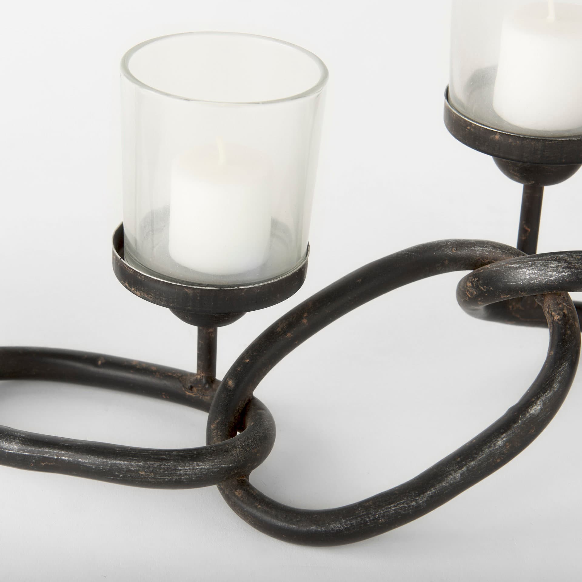 Quito Black Metal Chain-Link Five Candle Table Candle Holder — product photograph
