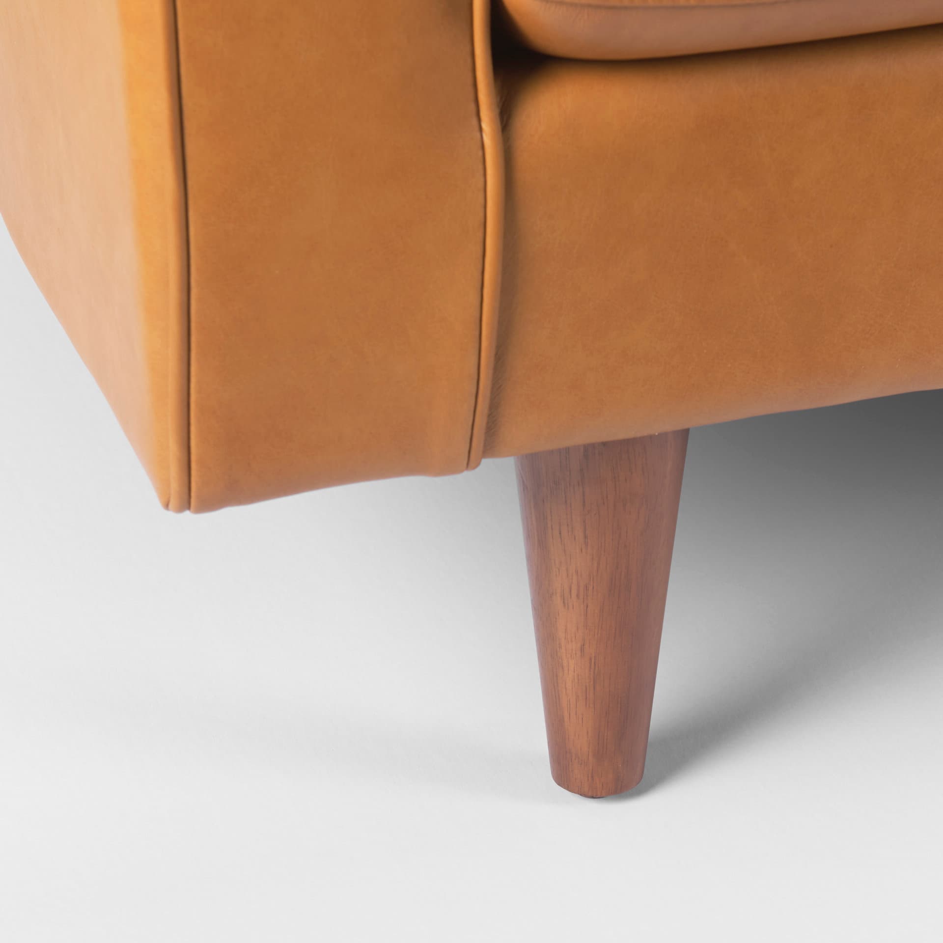 Elton 87.8L x 37.8W x 34.6H Tan Leather Sofa — product photograph