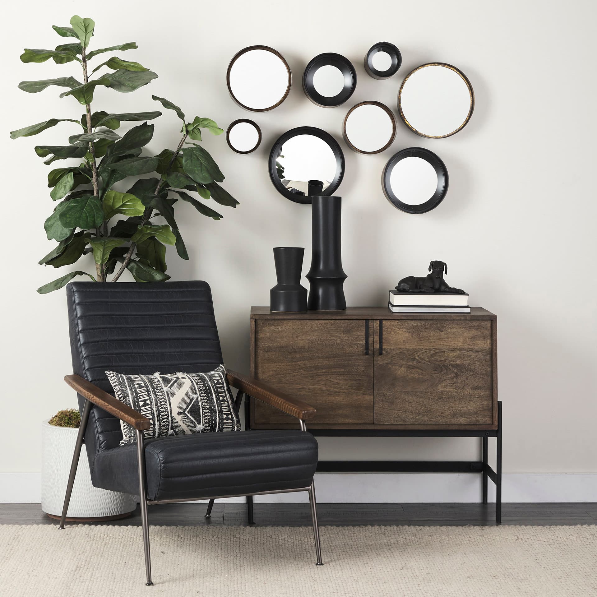 Czar 11L x 7W Black Metal Labrador Retriever — in a styled room