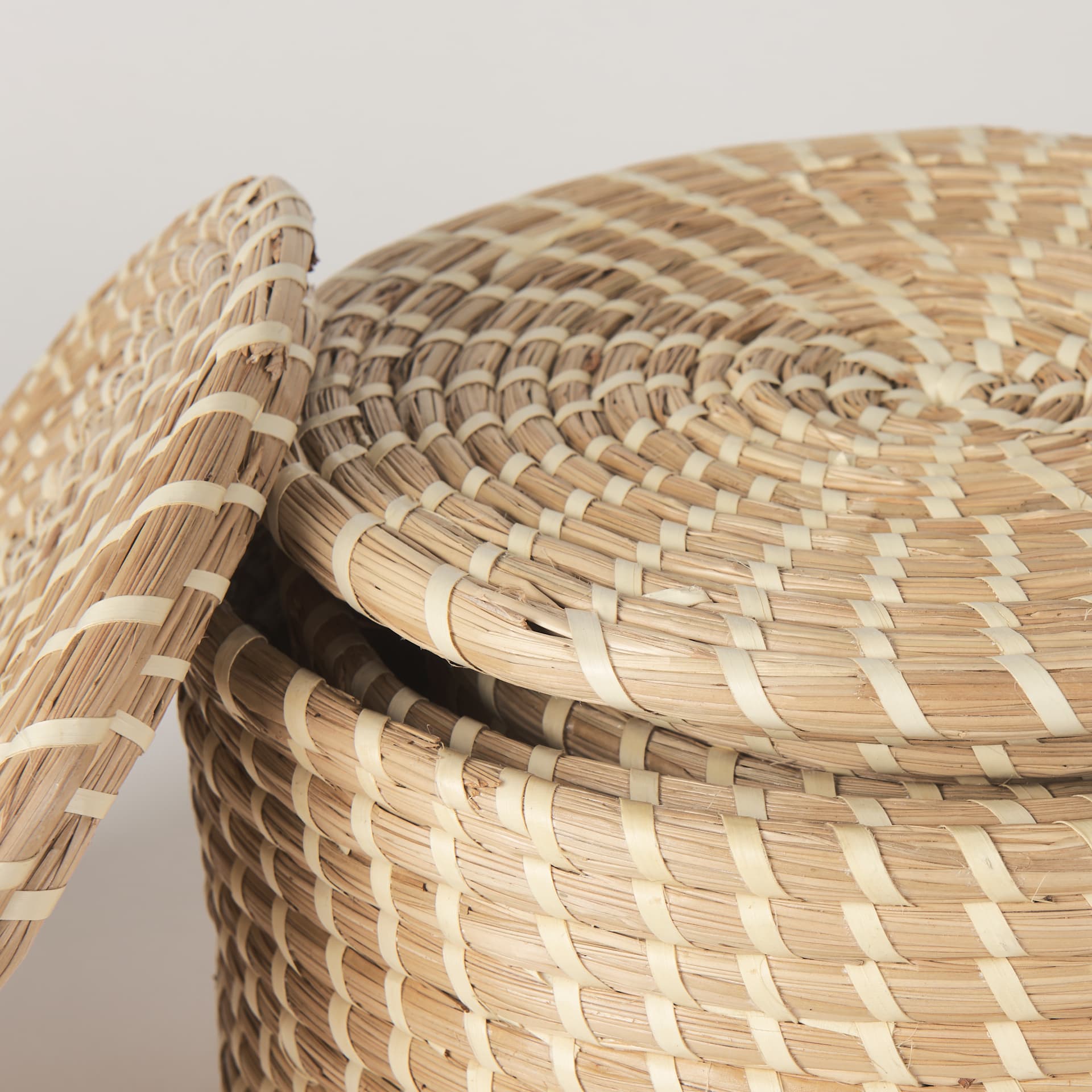 Kailini Set of 3 Nesting Seagrass & Palm Leaf Boxes with Lids — product photograph