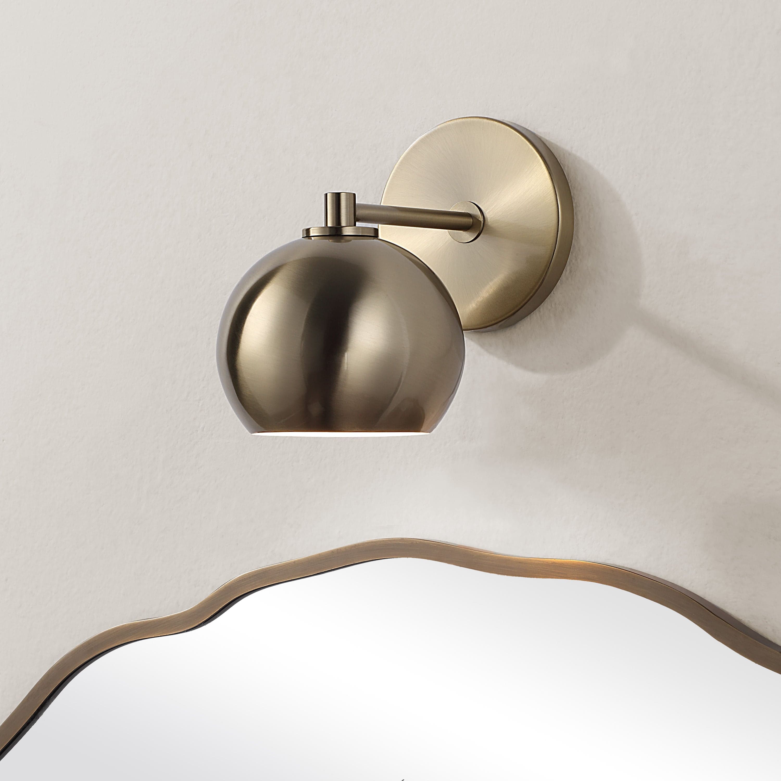 Mattia — product photograph