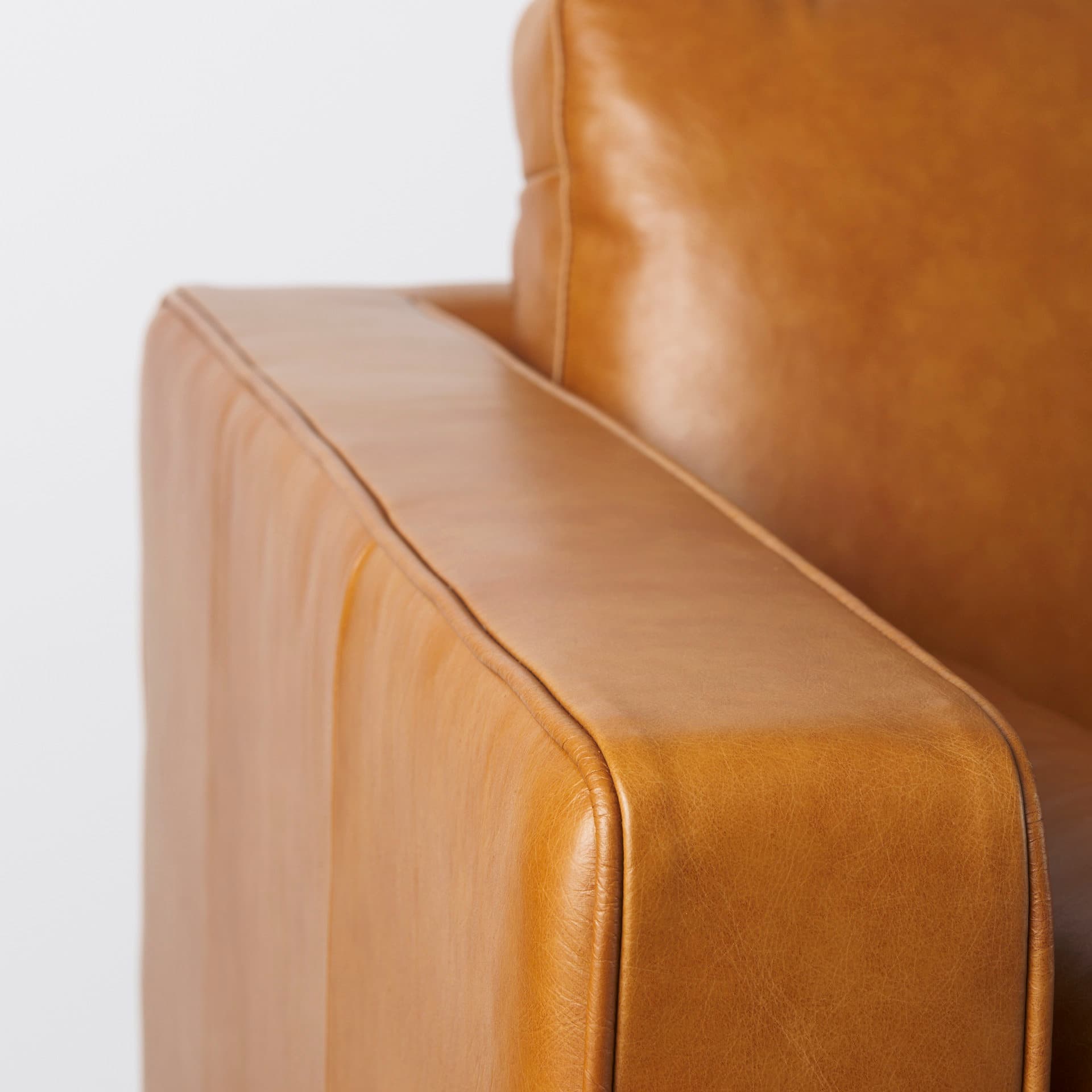 Svend 88.0L x 38.0W x 34.0H Tan Leather Sofa — product photograph
