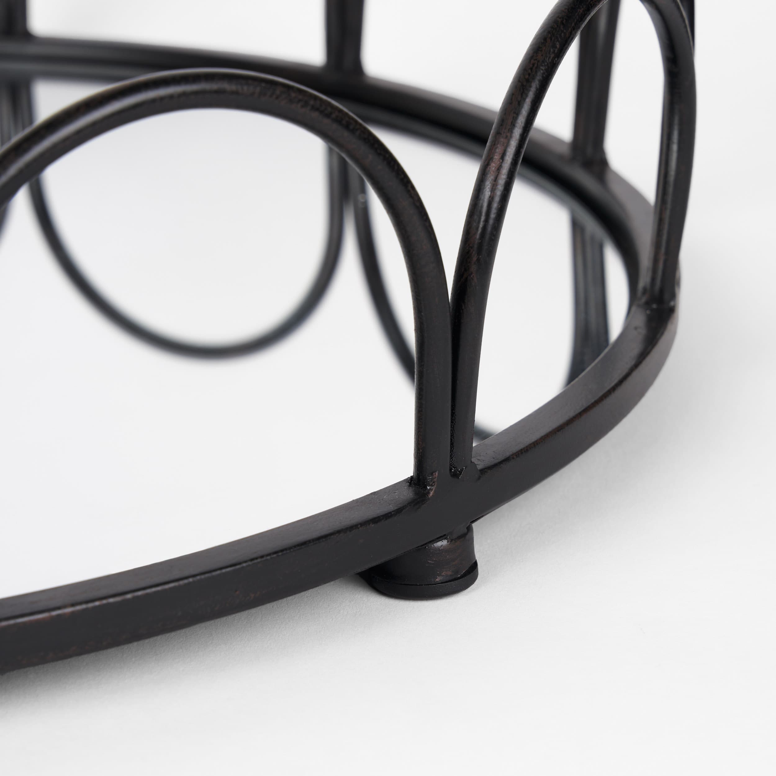 Lenore Round Metal/Mirror Tray Black (Set of 2) — product photograph
