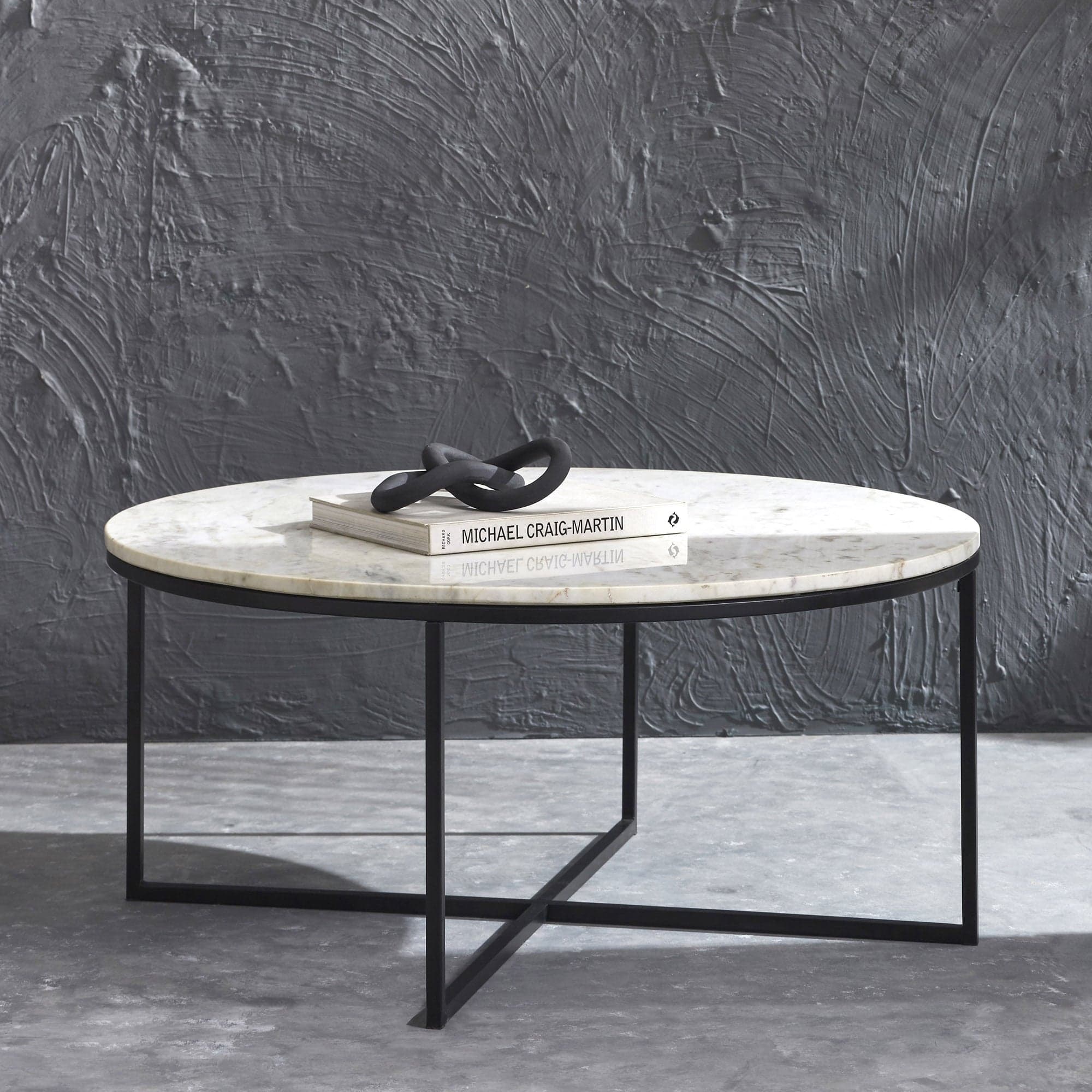 Livia — product photograph
