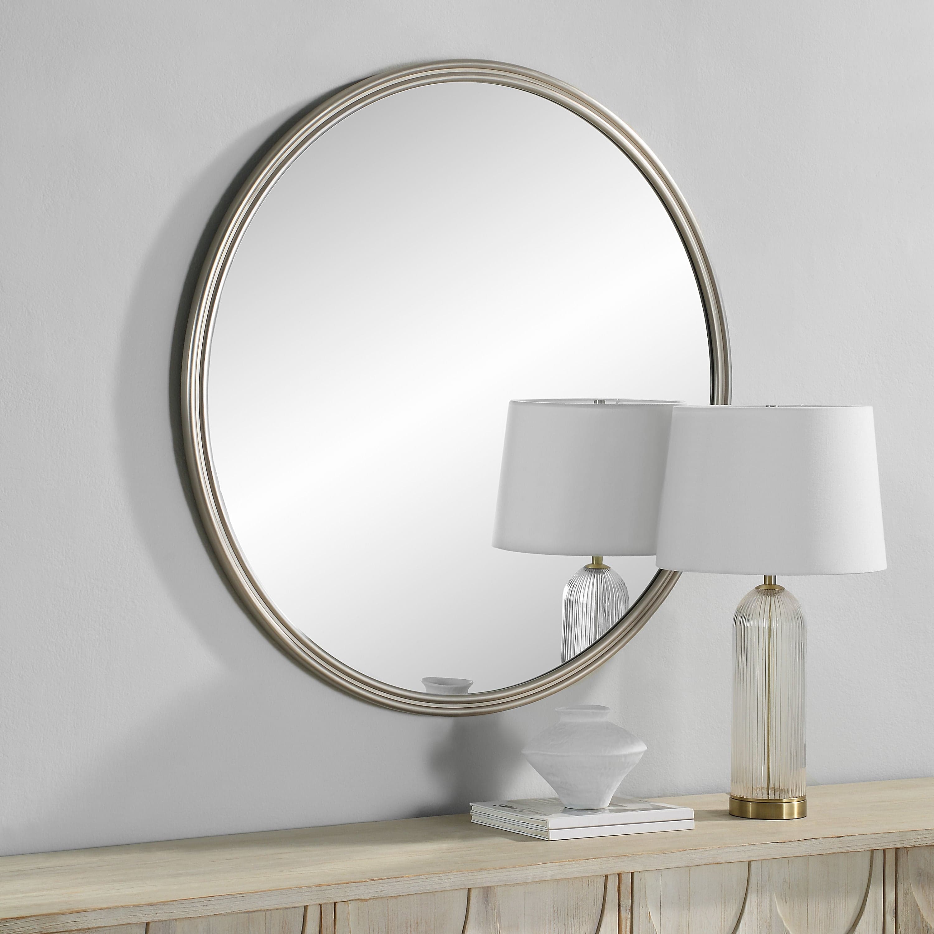 Oltimo — product photograph