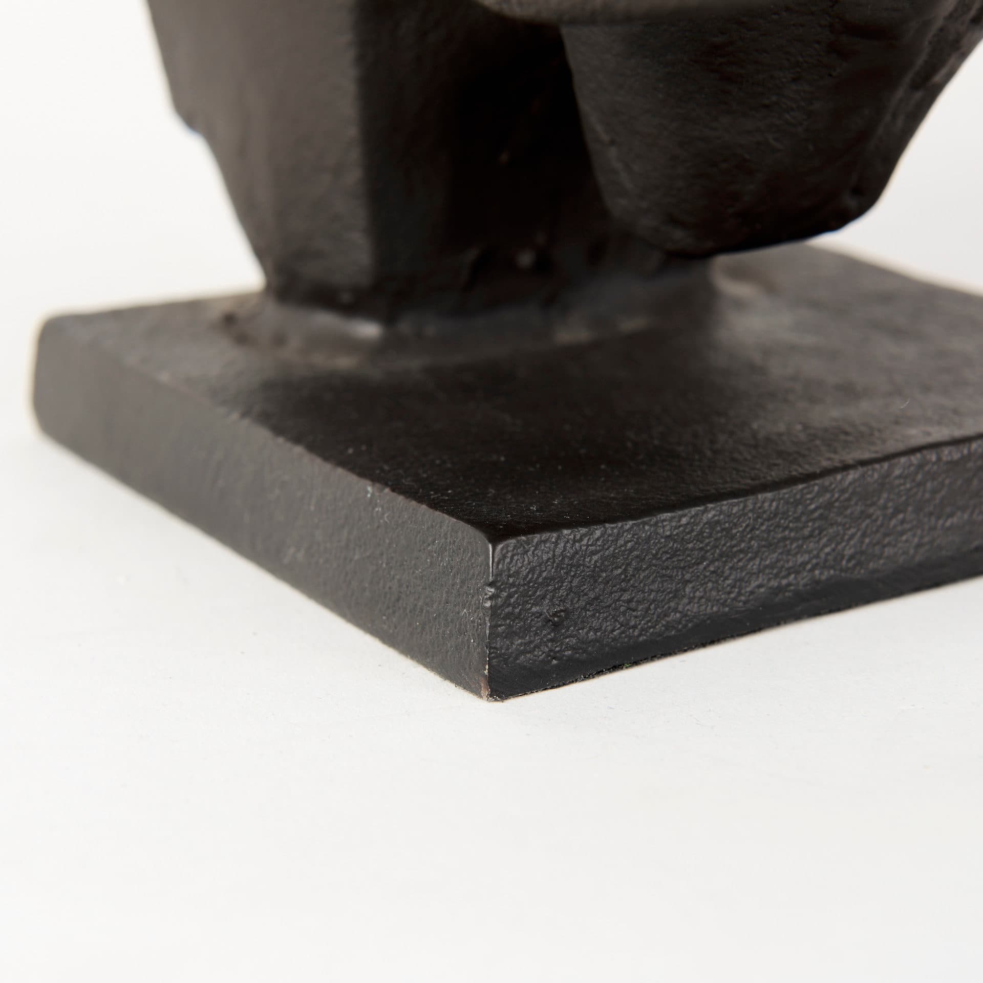 Tauro III (Set of 2) 10L x 5W Black Cast Aluminum Raging Bull Bookends — product photograph