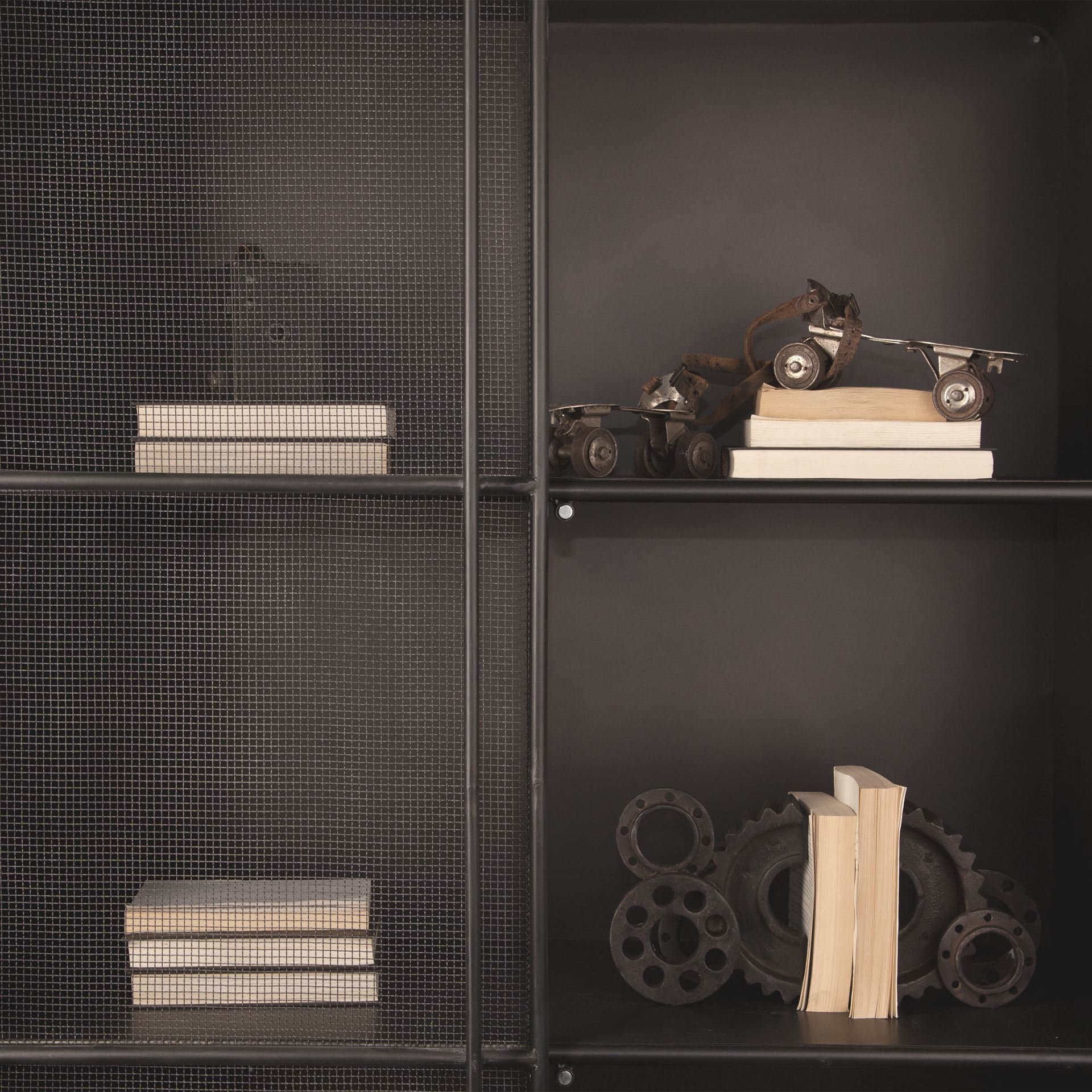 Cogsworth Set of 2 14L x 4W Brown Resin Industrial Gear Bookends — product photograph