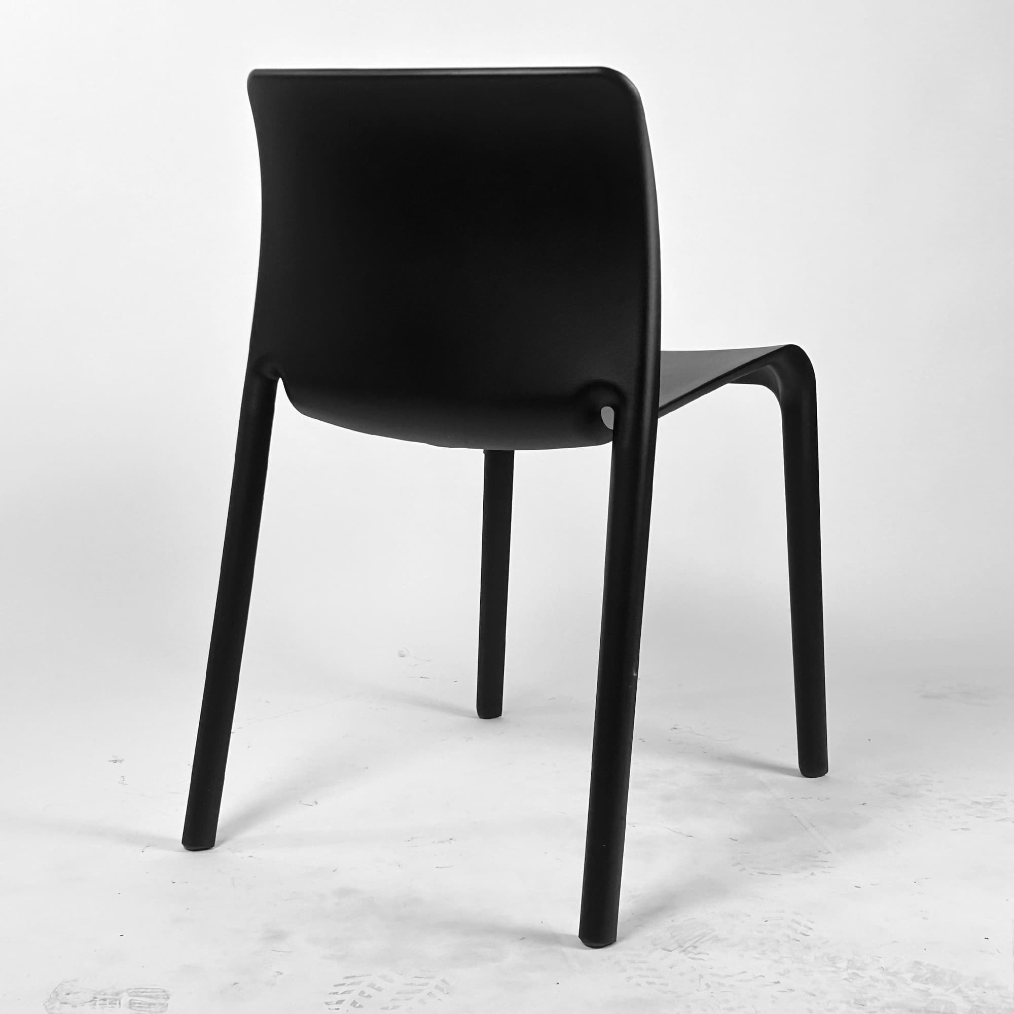 Faro Stackable Chair — product photograph