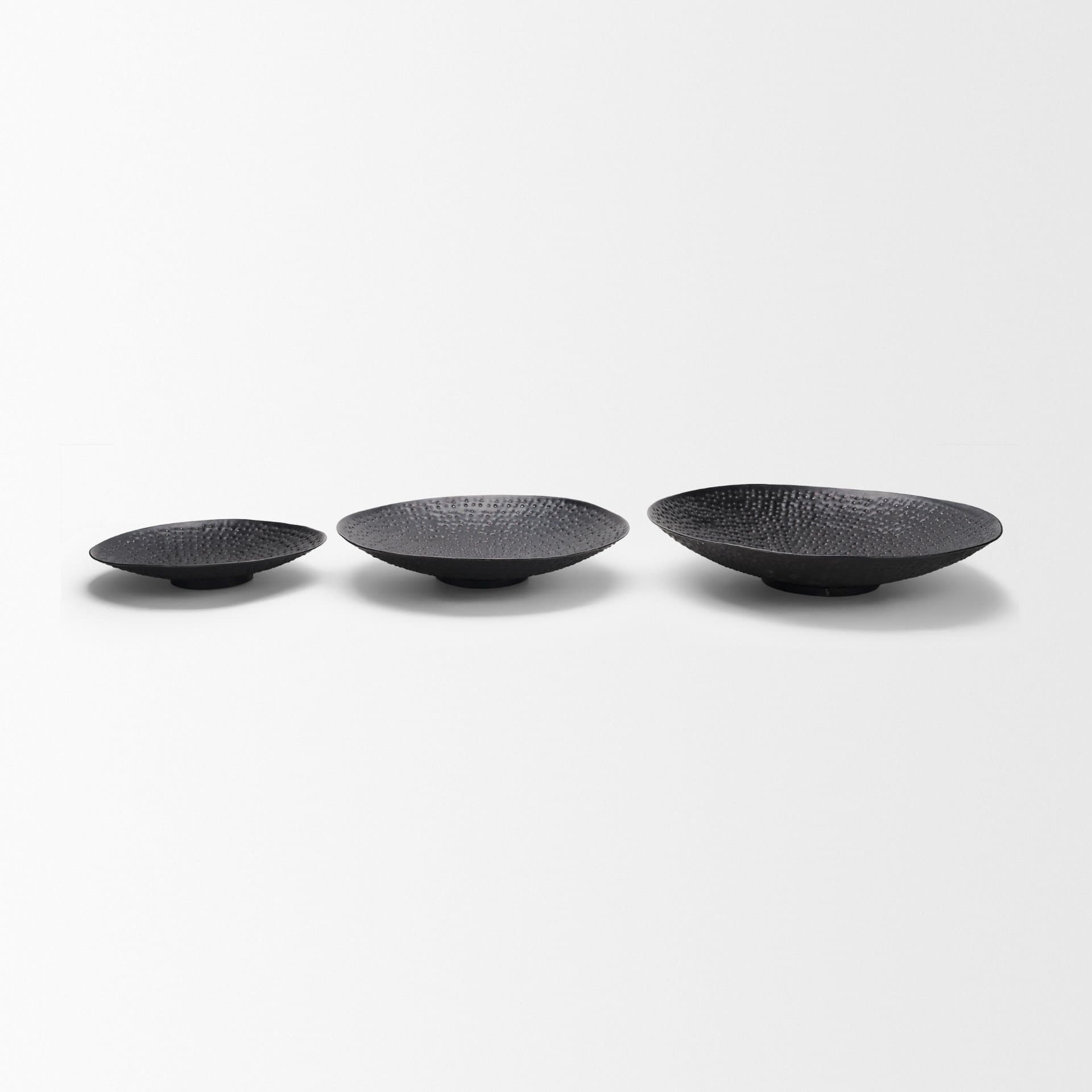 Patera Hammered Iron Metal Decorative Bowls (Set of 3) — product photograph