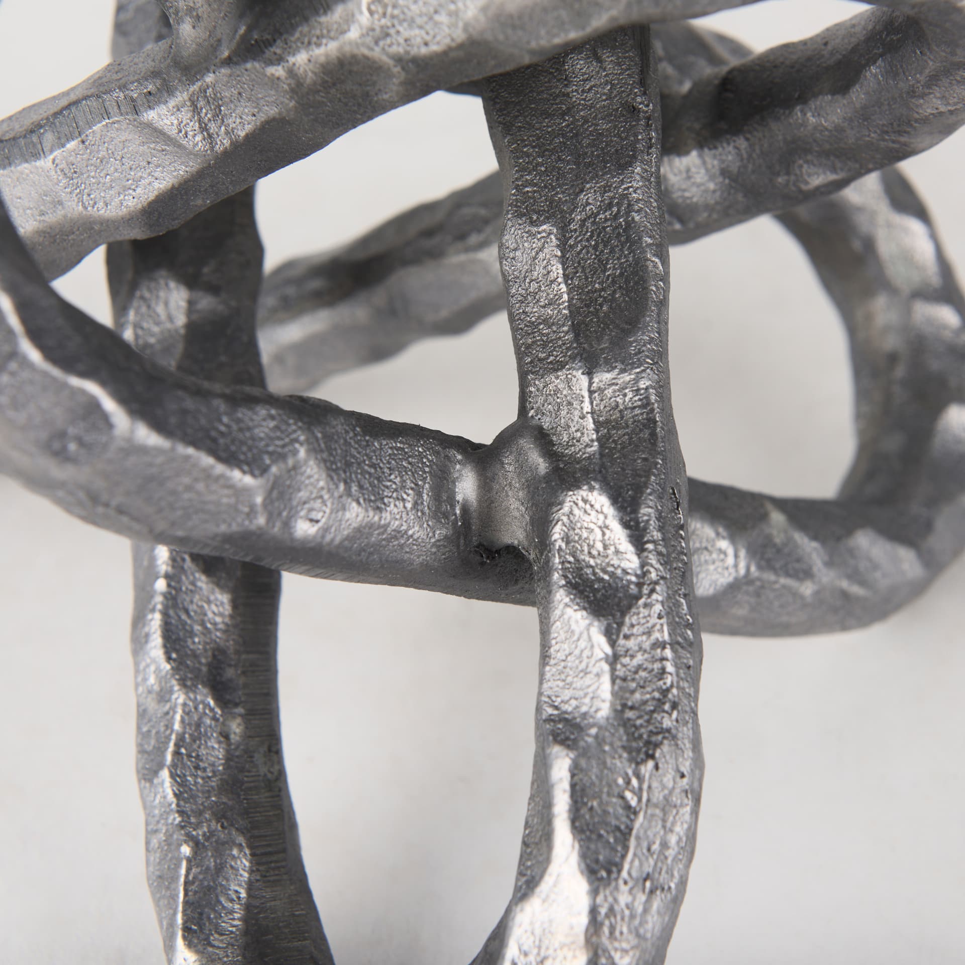Wilhelm I (Small) 7L x 7W Silver Metal Link Decor Object — product photograph
