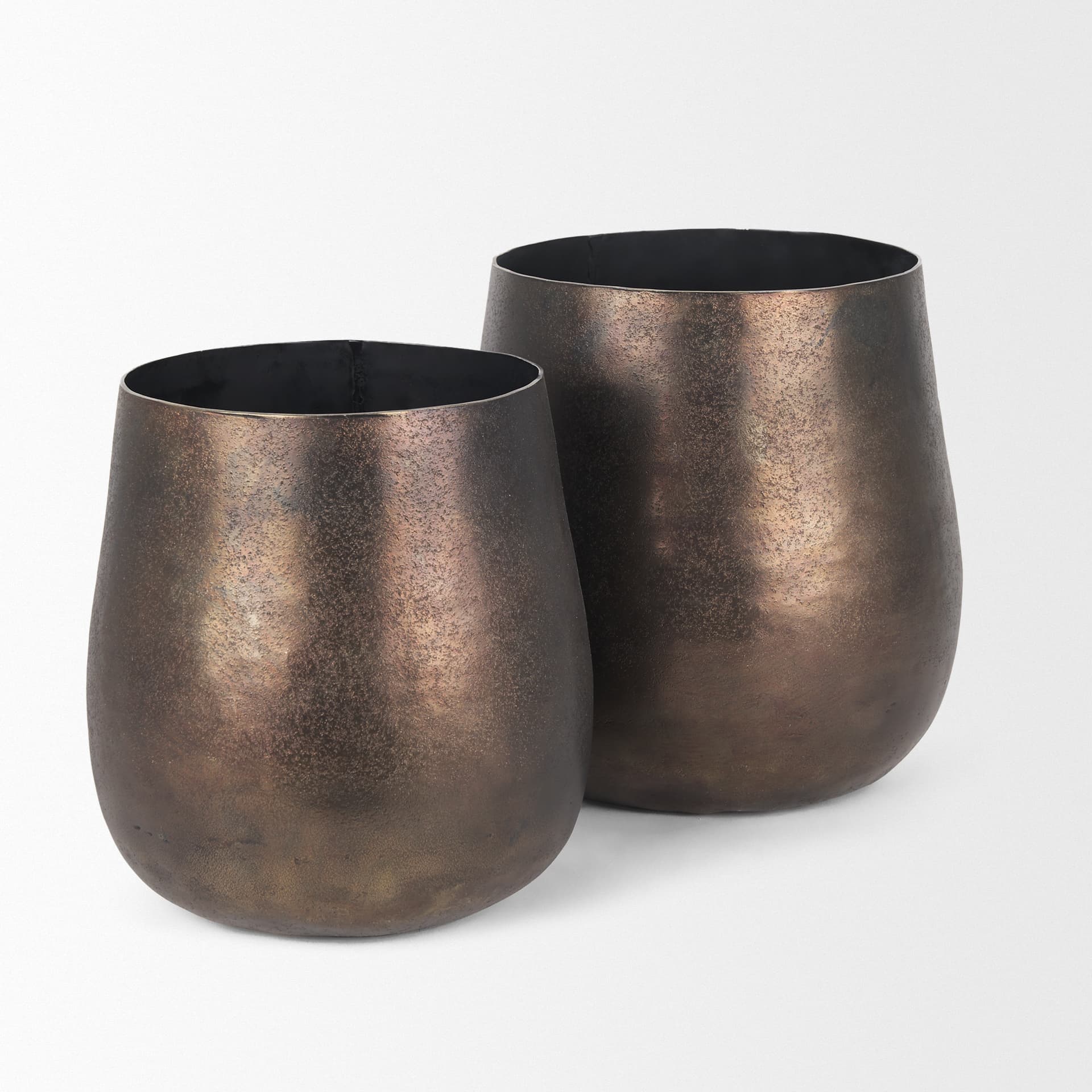 Quade Large Textured Gold Metal Planter — product photograph