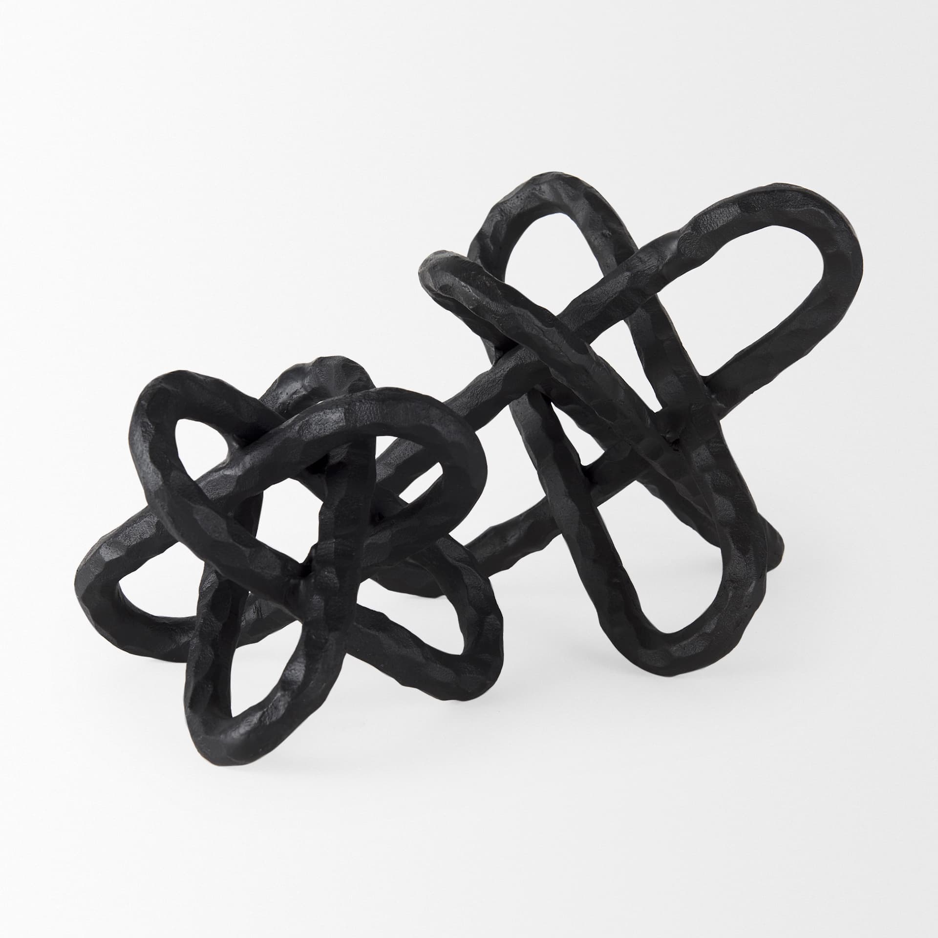 Wilhelm I (Small) 7L x 7W Black Metal Link Decor Object — product photograph
