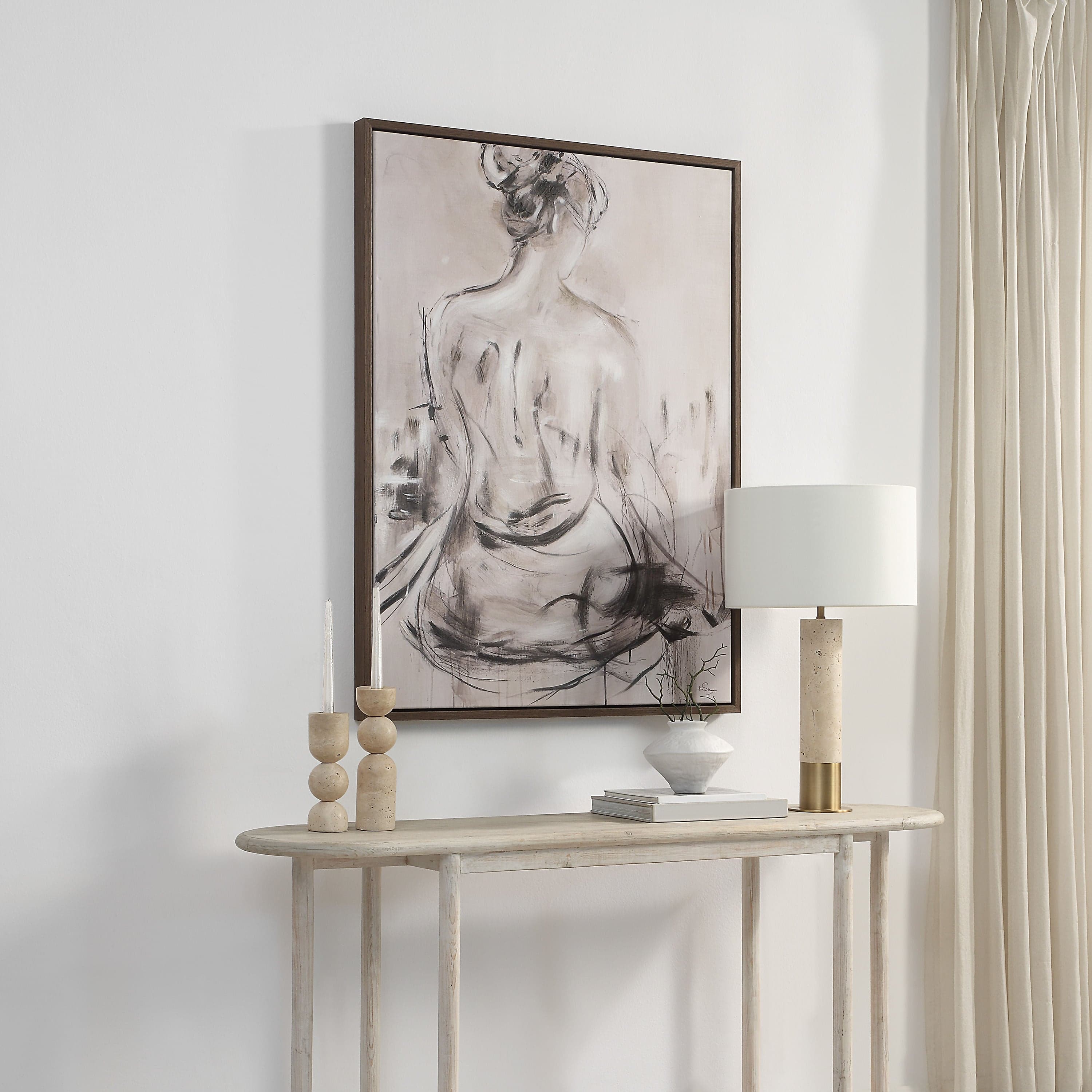 Evelyne — product photograph