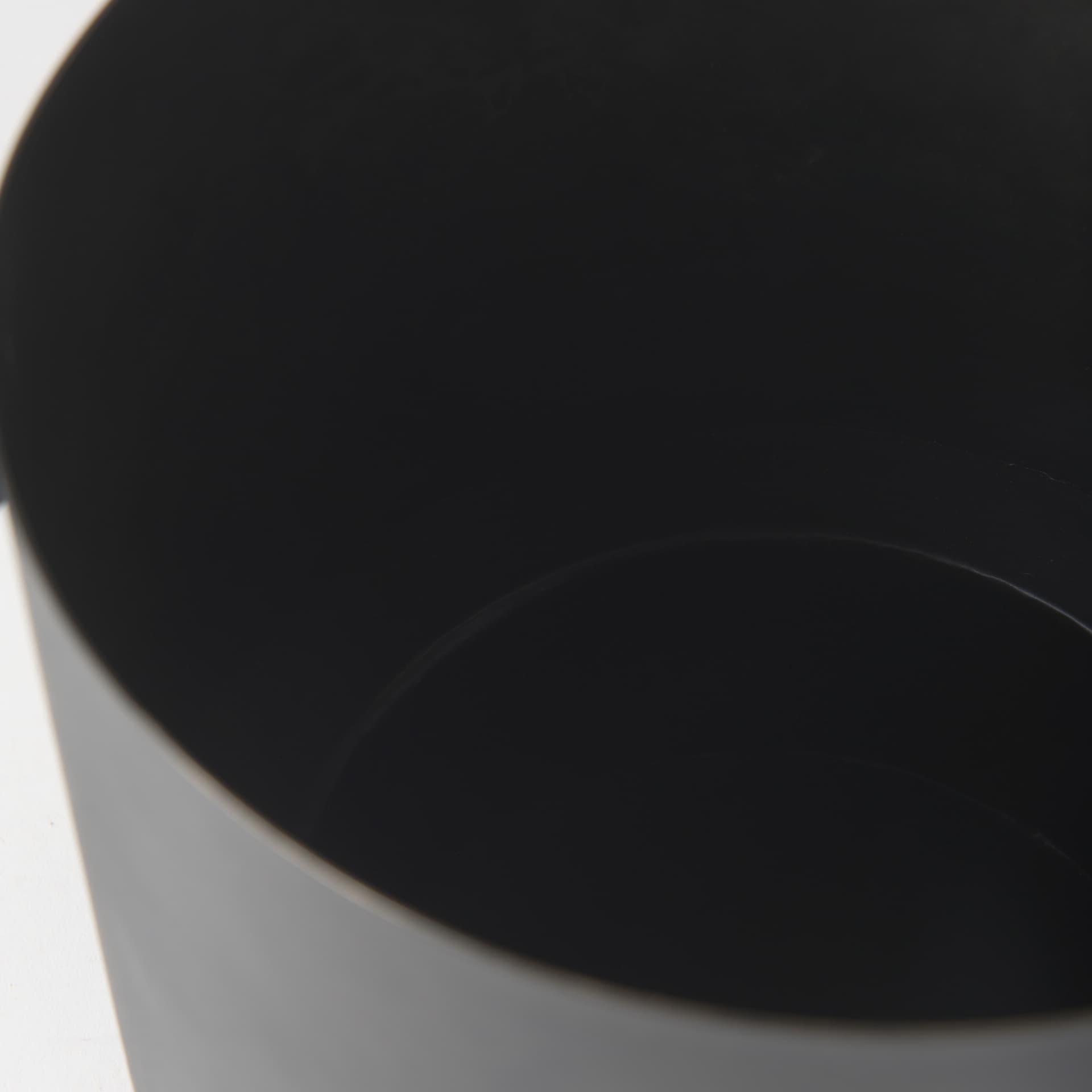 Juno 8.5H Large Black Iron Vase — product photograph