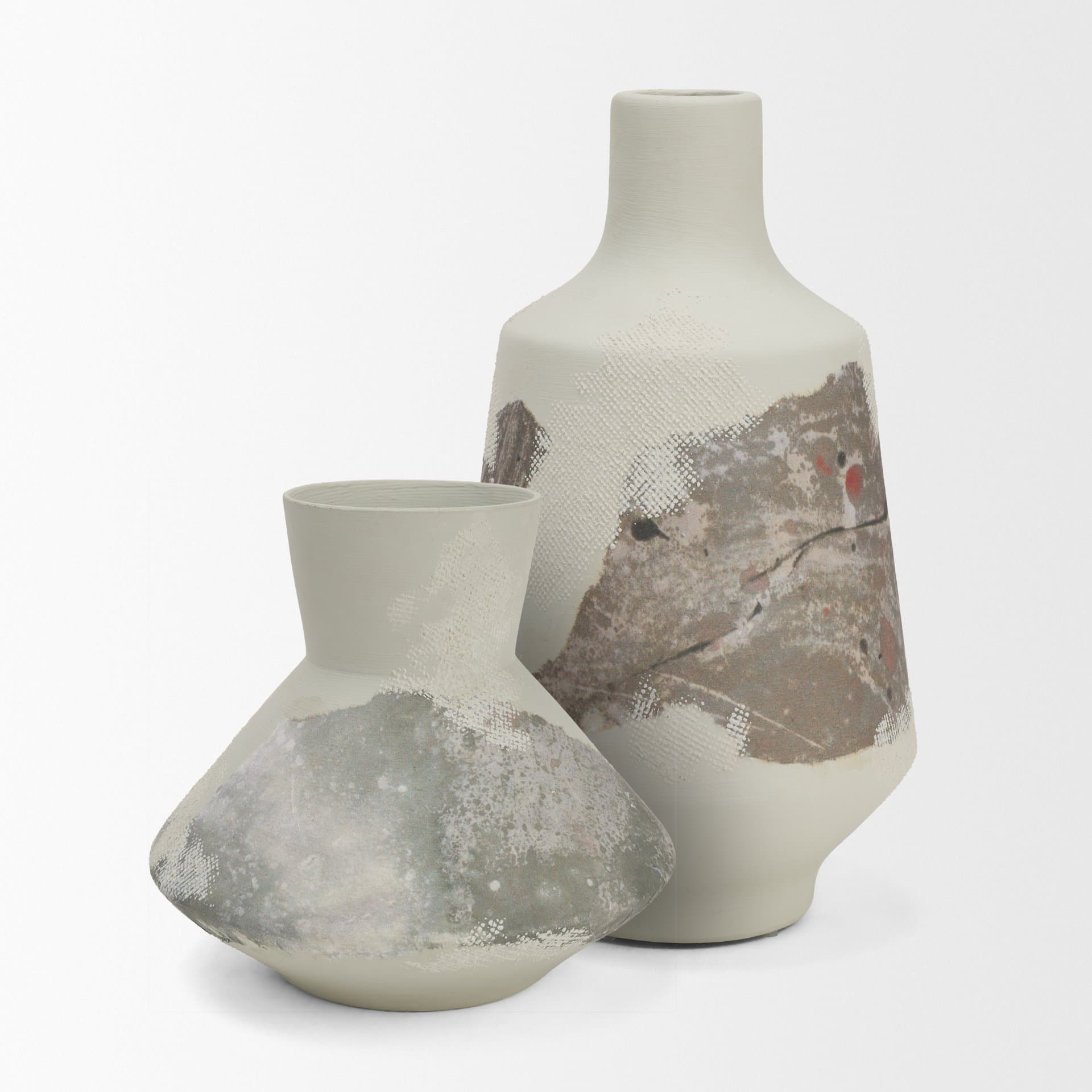 Velo 8.1H White w/Green Hand-Painted Terracotta Decorative Vase — product photograph