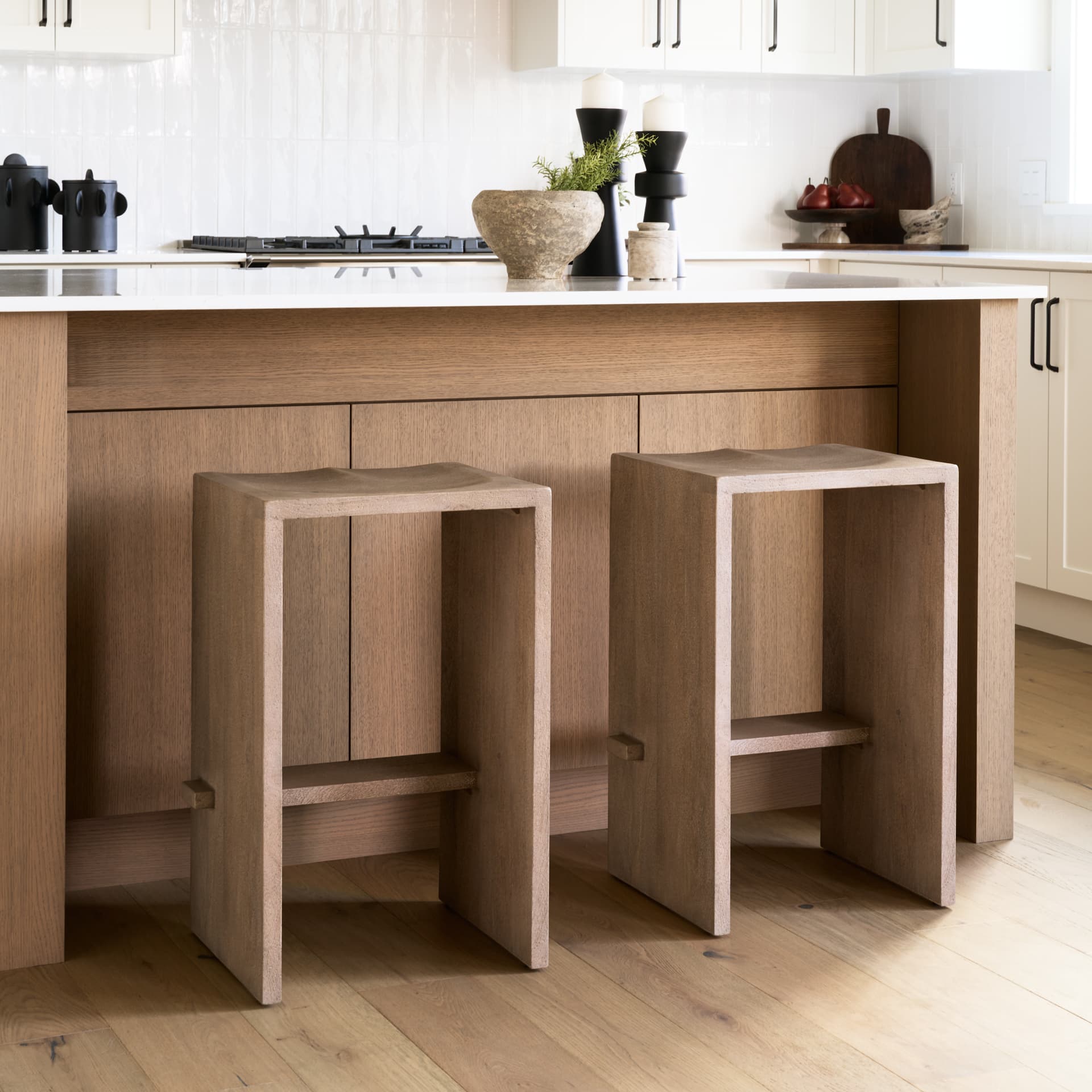 Aida Backless 26in Seat Counter Stool | Light Gray — product photograph