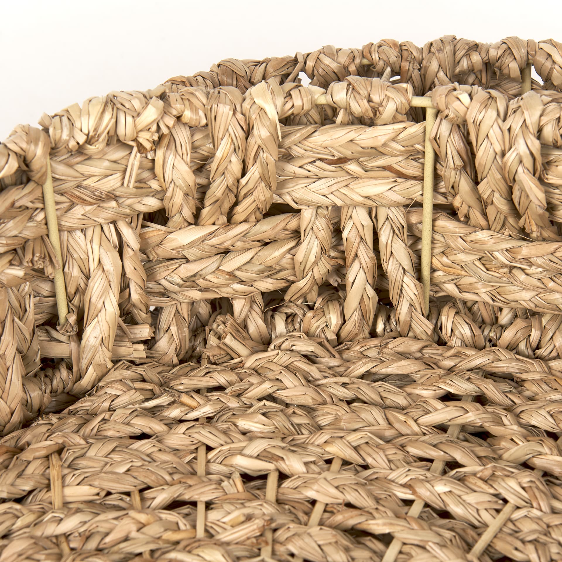 Haini Set of 2 Large Basketweave Seagrass Trays w/ Loop Handles — product photograph