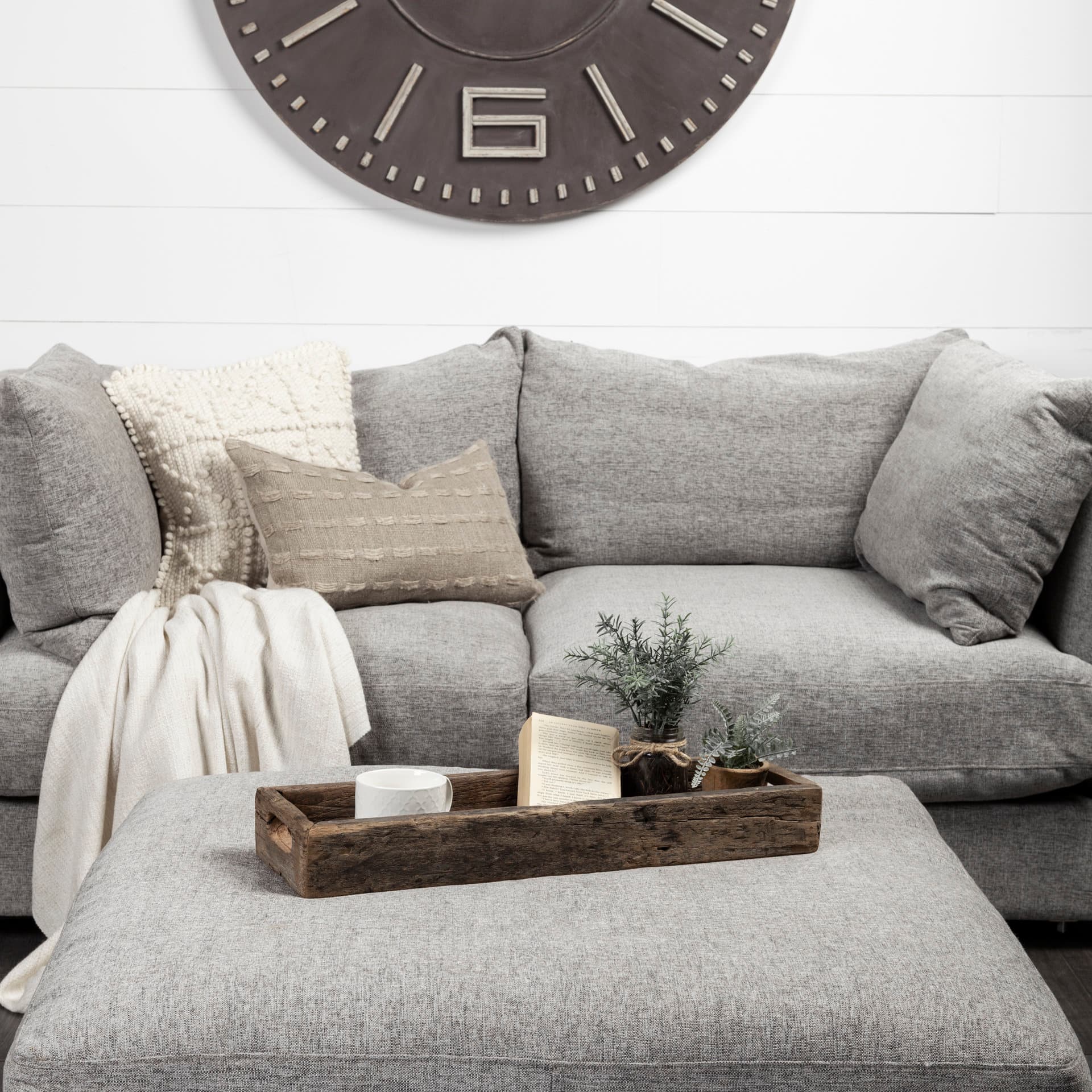 Vernon (Small) 24L x 7W Brown Reclaimed Wood Tray — product photograph
