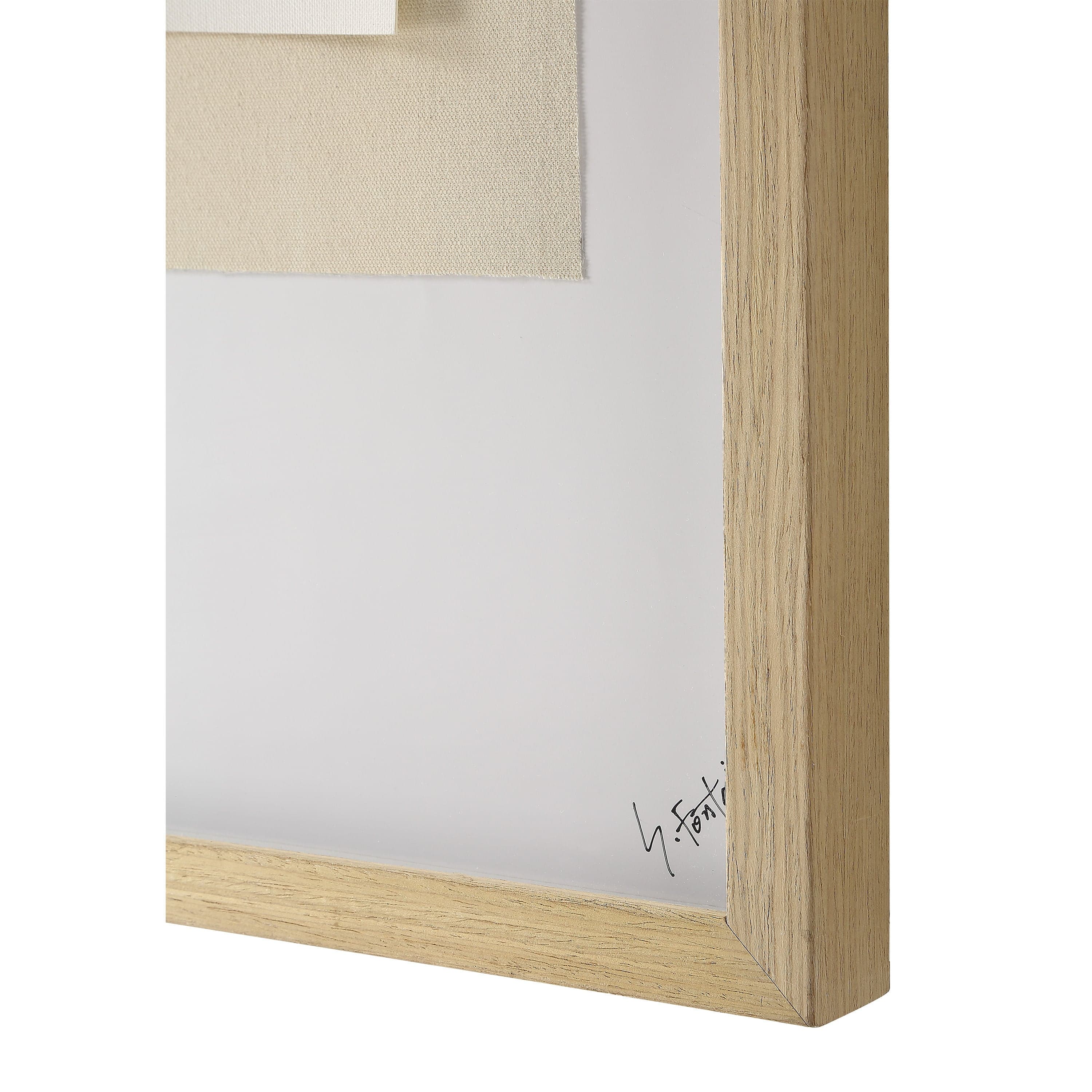 Delias — product photograph