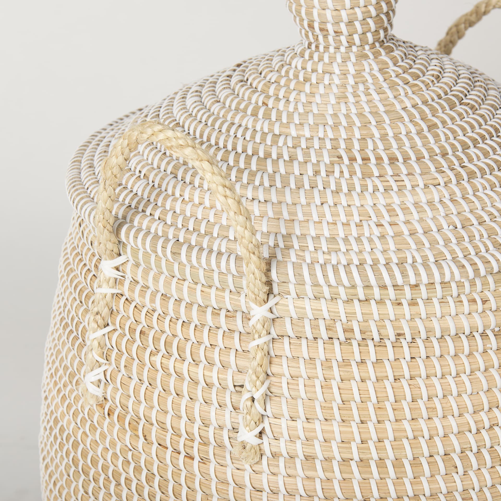 Kairi Set of 2 Seagrass Floor Baskets w/ Lids and Handles — product photograph
