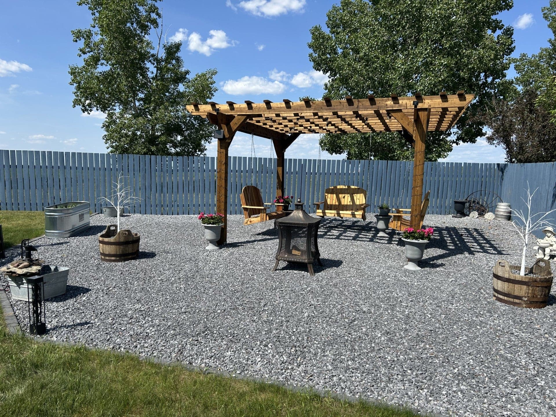 4-ft Adirondack Cedar Garden Swing with Comfort Springs — product photograph