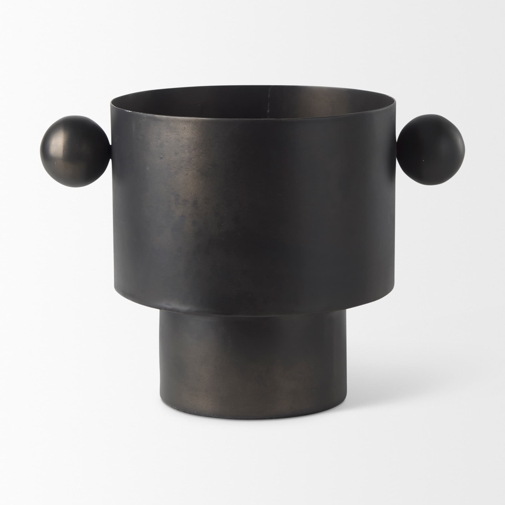 Juno 6.5H Medium Black Iron Vase — product photograph